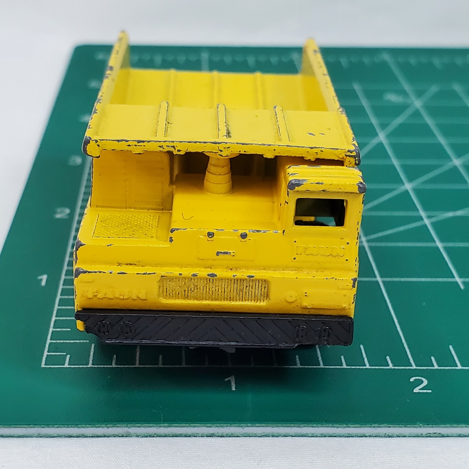 Vintage 1976 Matchbox Lesney Superfast #58 Faun Dump Truck Die-Cast Yellow ROUGH