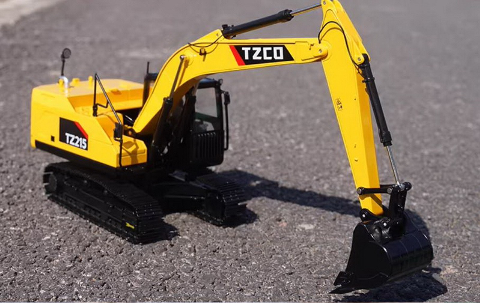 1/30 Scale TZCO TZ215 Hydraulic Excavator Diecast Model Gift Collection NIB