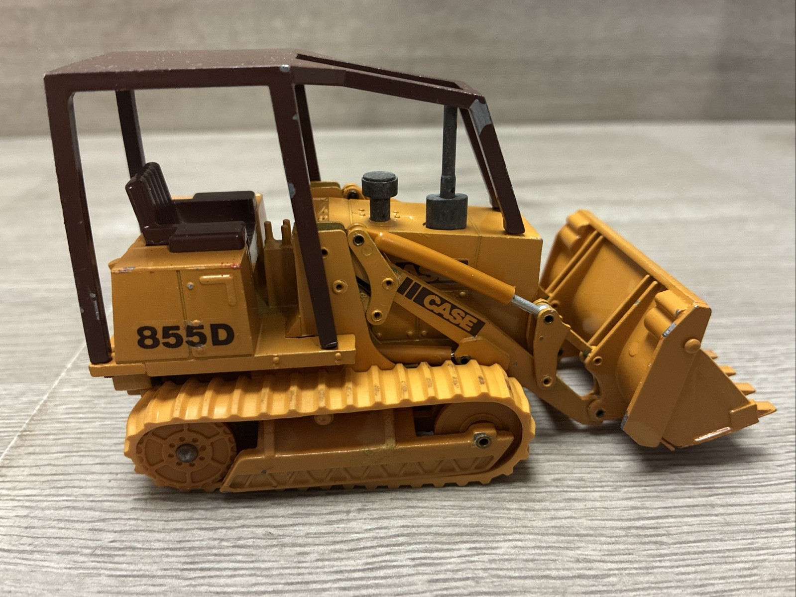 Case 855D Track Loader – CAB – 1/35 – NZG -Conrad NZG West Germany