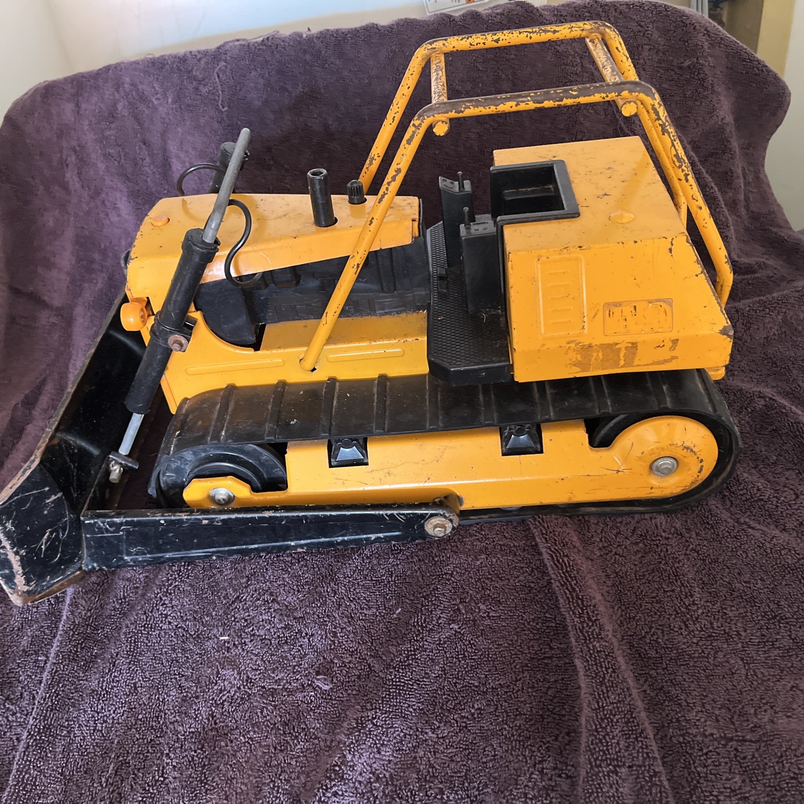 Vintage 1970s Mighty Tonka T-9 Bulldozer Construction Toy Pressed Steel Orange/j