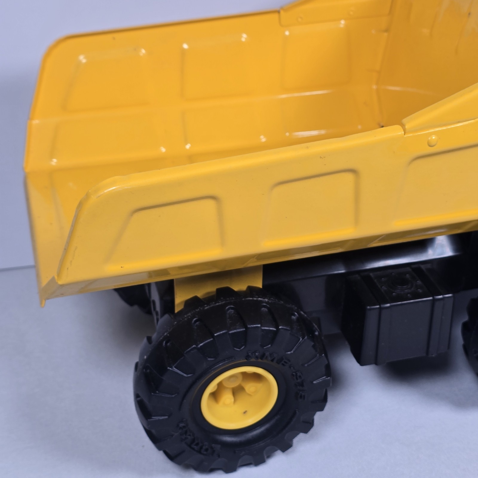 Tonka Hasbro 354 Mighty Dump Truck Yellow Steel XMB-875 Vehicle 17 Inch