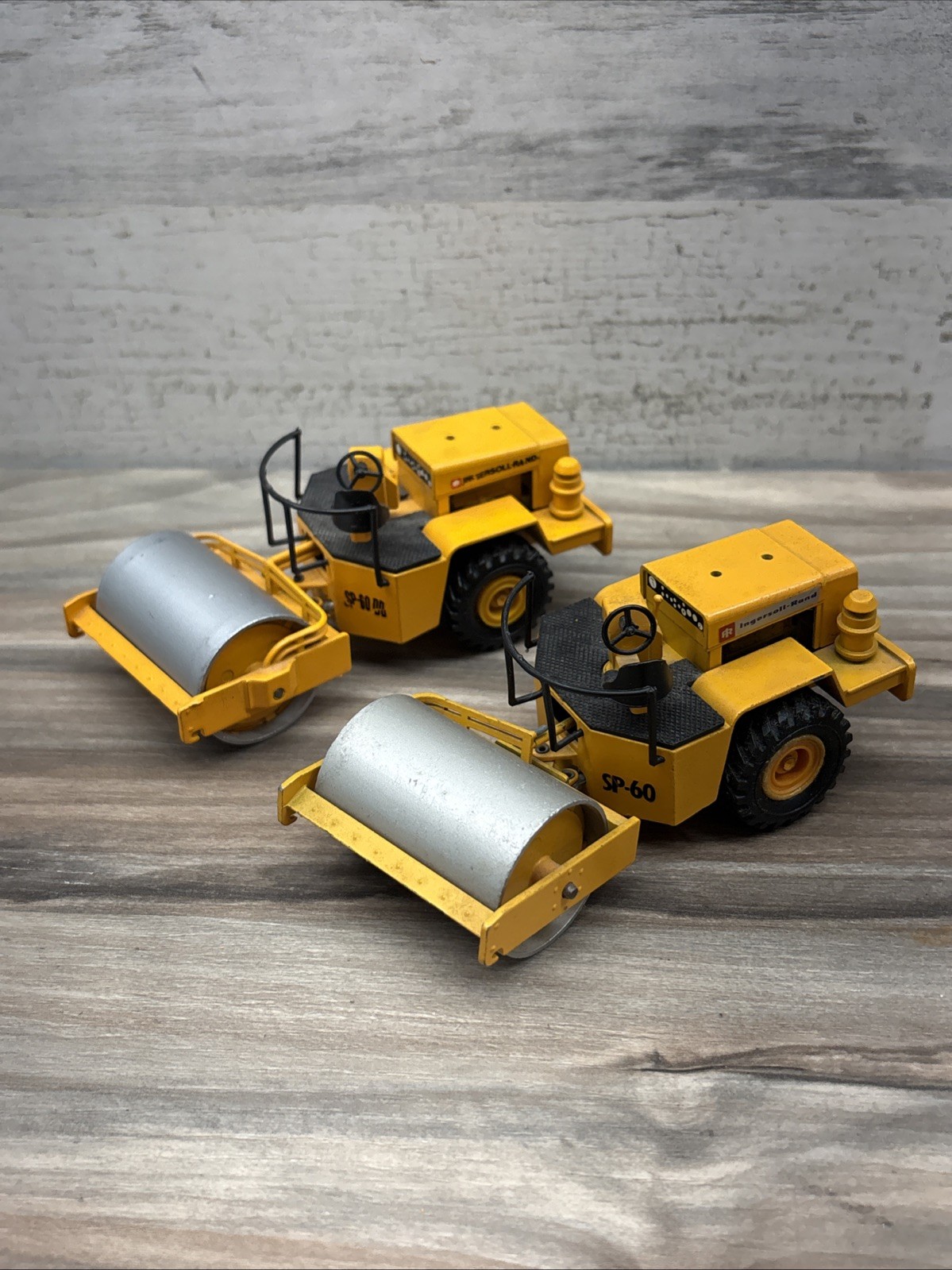 1/50 Scale Ingersoll-Rand SP-60DD Single Drum Compactor (NZG 157)