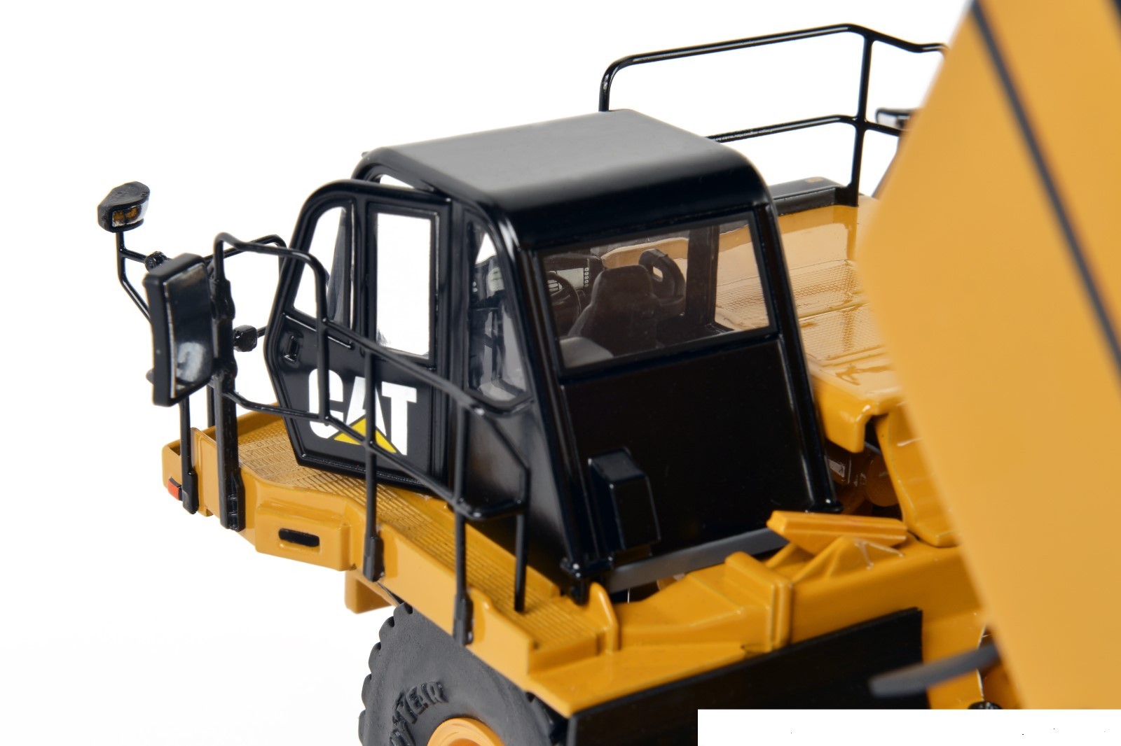 Caterpillar 777G Truck w/ Mega MTT20 Water Tank – 1/48 – CCM – Diecast – 2016