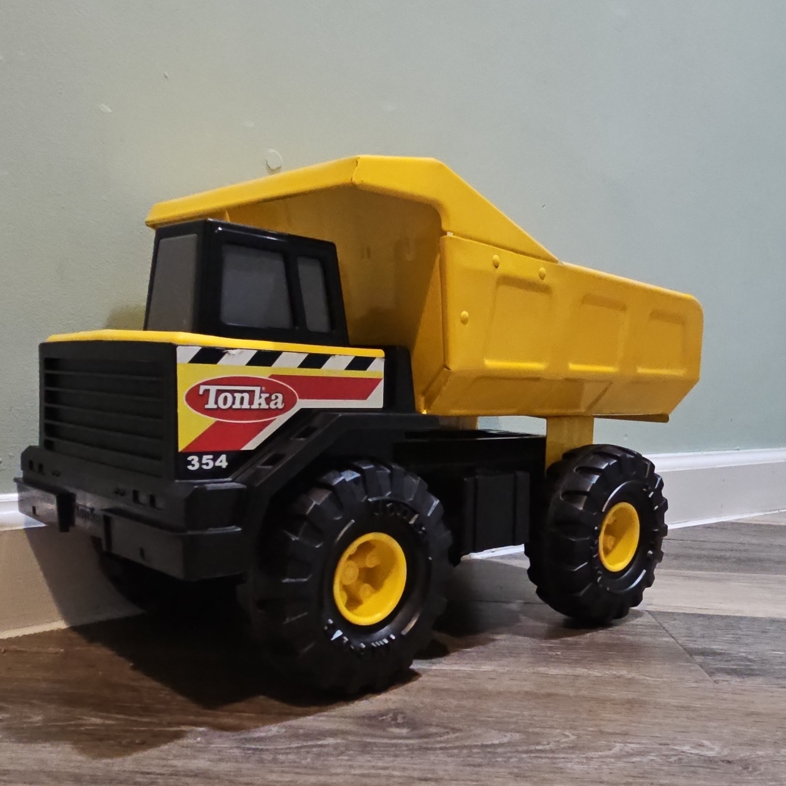 Tonka 354 Yellow Plastic Dump Truck Construction Vehicle Toy