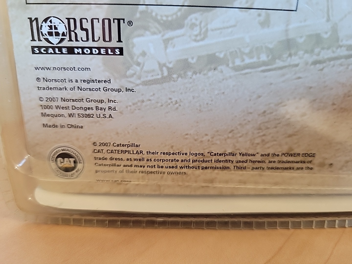 Norscot CAT D5M Track-Type Tractor HO Scale 1:87 Die-Cast Model 55401 New In Pac