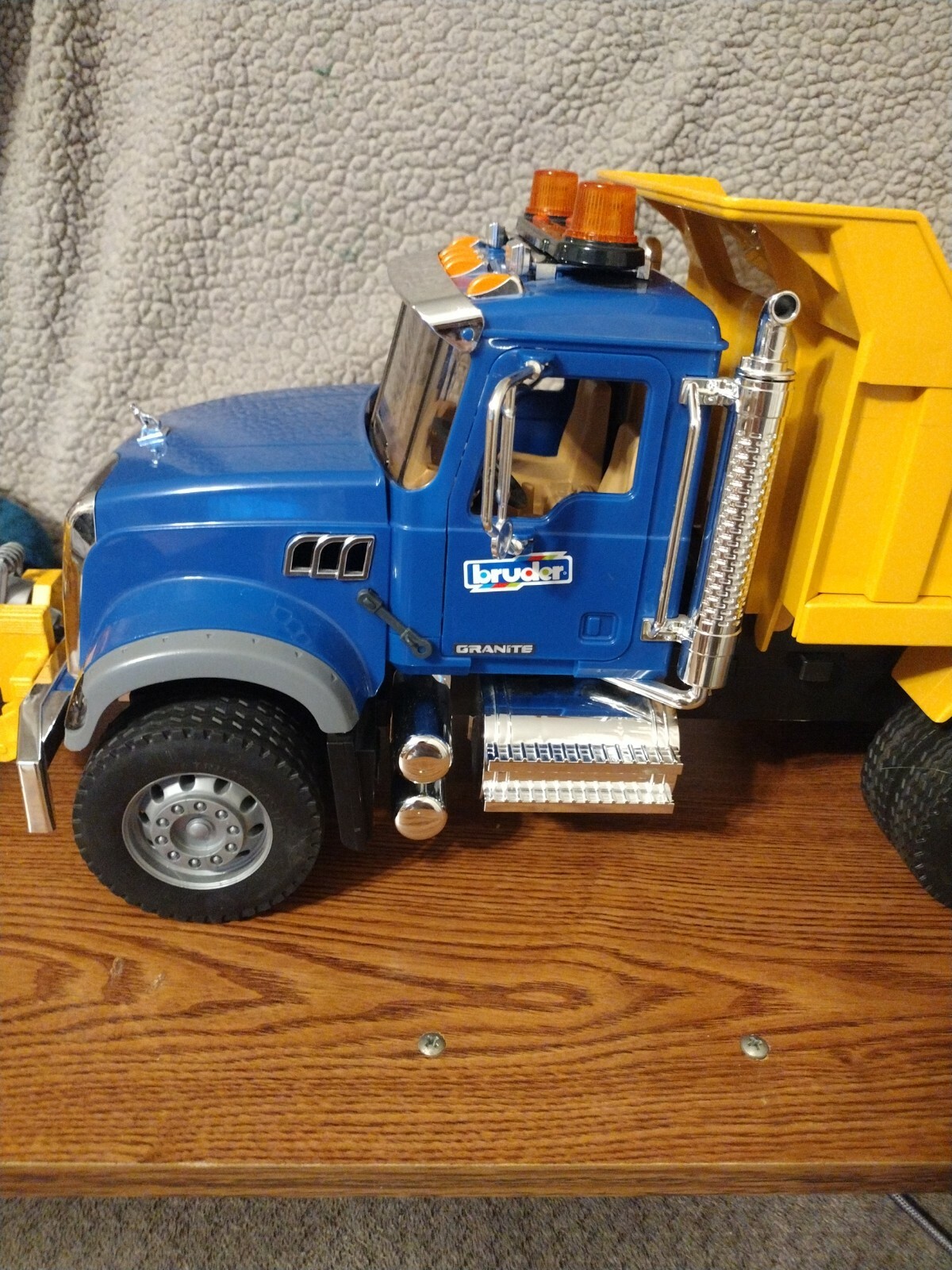 Bruder Mack Granite Dump Truck With Plow Tested Works 2007 Germany