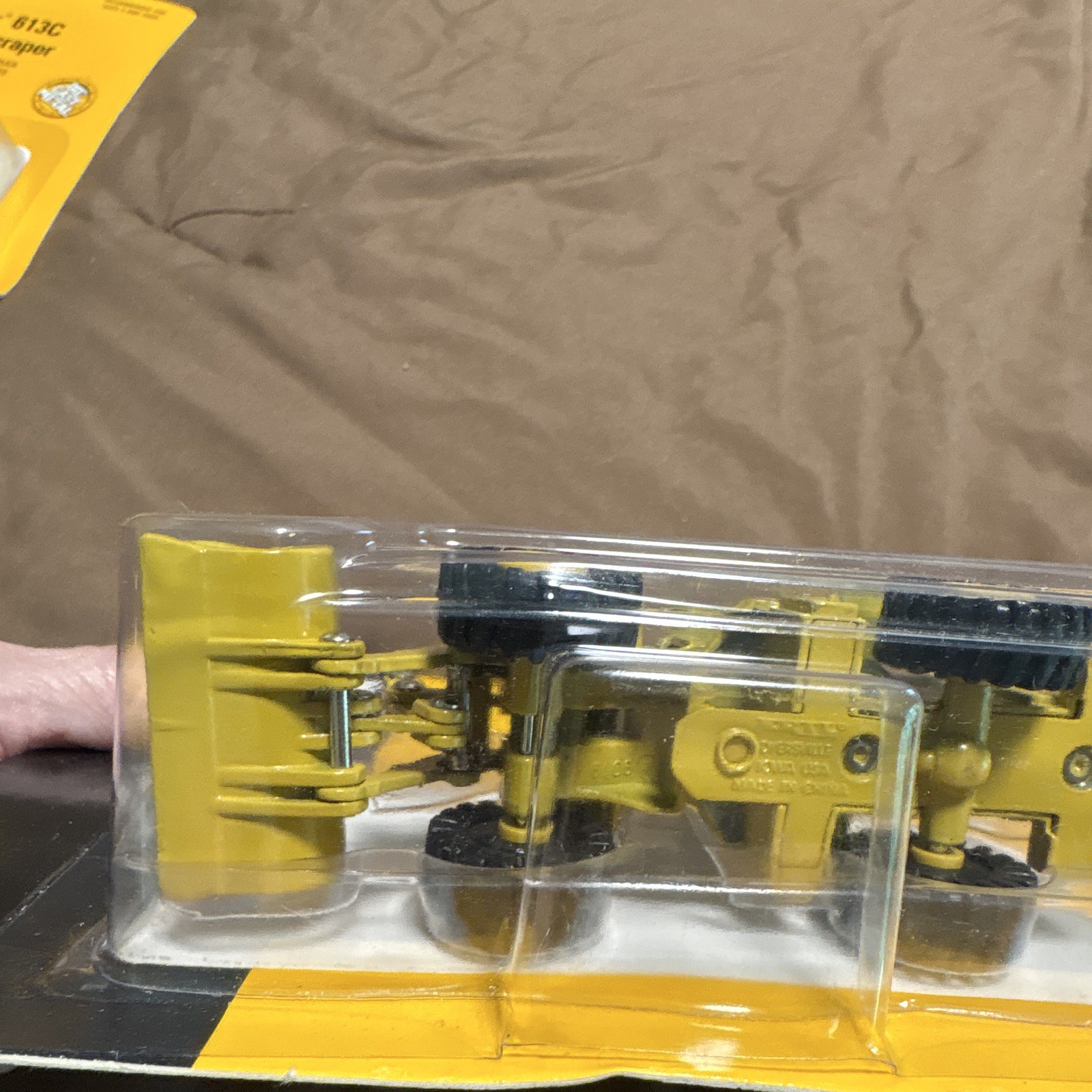 Ertl CAT Caterpillar 950E Wheel Loader 1:64 Diecast Metal Unopened Box 2418