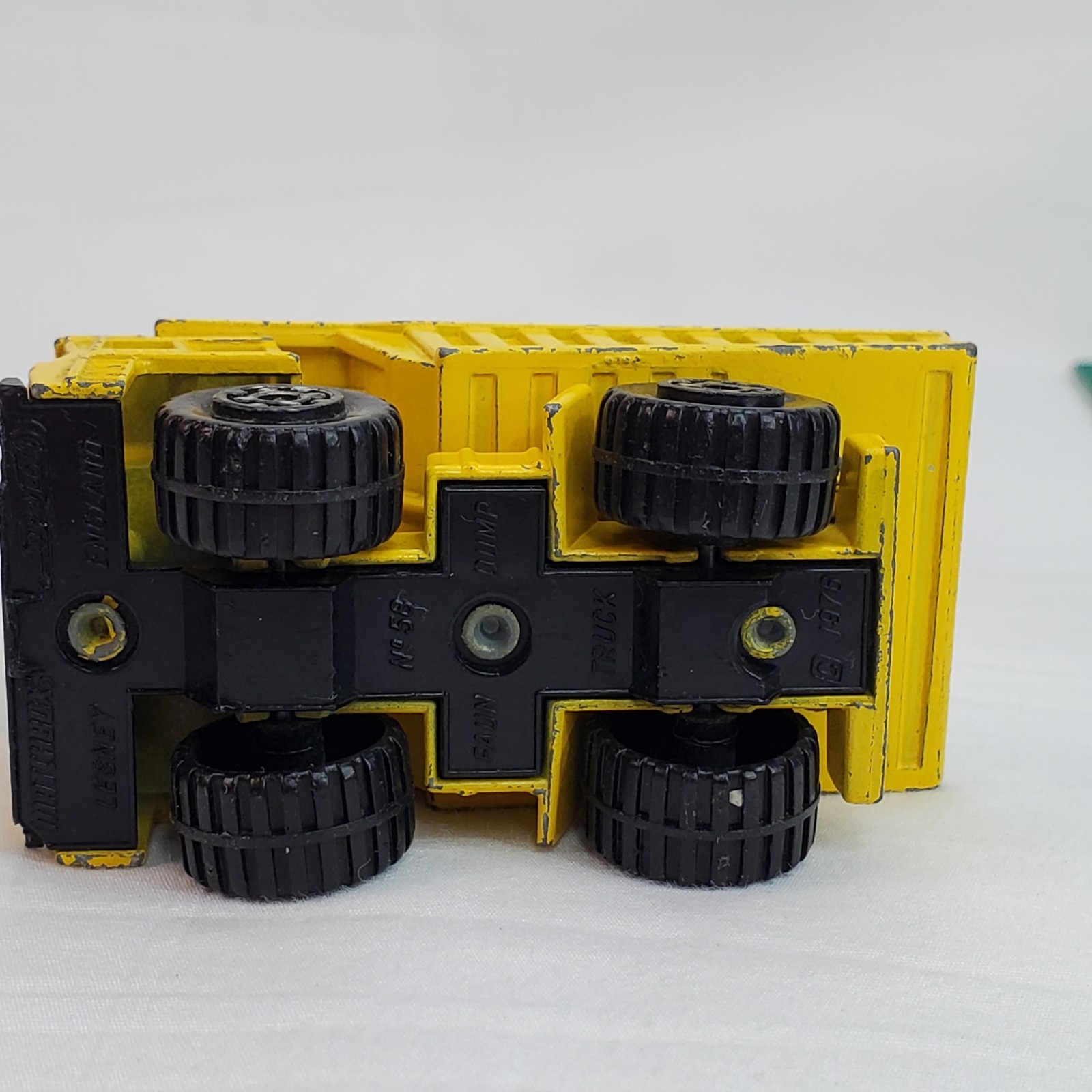 Vintage 1976 Matchbox Lesney Superfast #58 Faun Dump Truck Die-Cast Yellow ROUGH