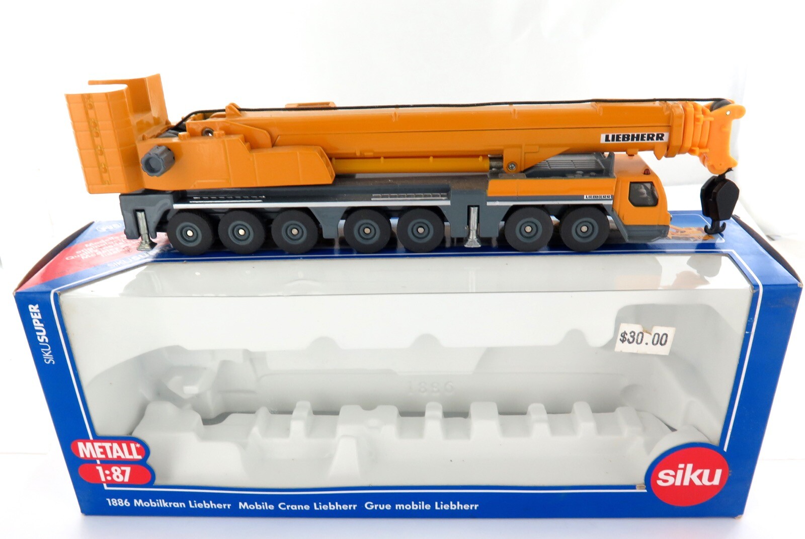 SIKU 1886 QUALITY HEAVY SET LIEBHERR MOBILE CRANE DIECAST BOXED.