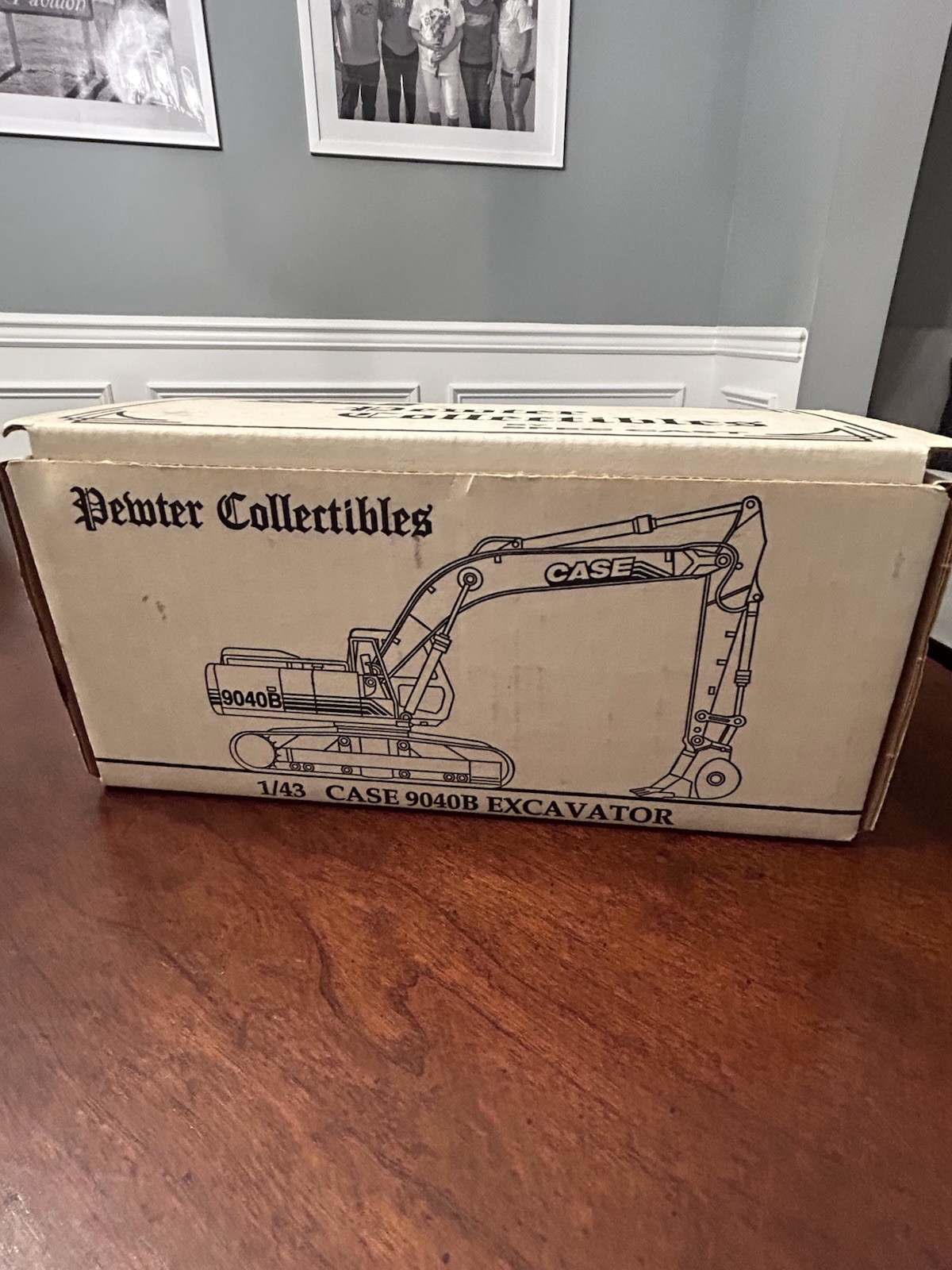 Case 9040B Pewter Excavator – Spec-Cast with Box