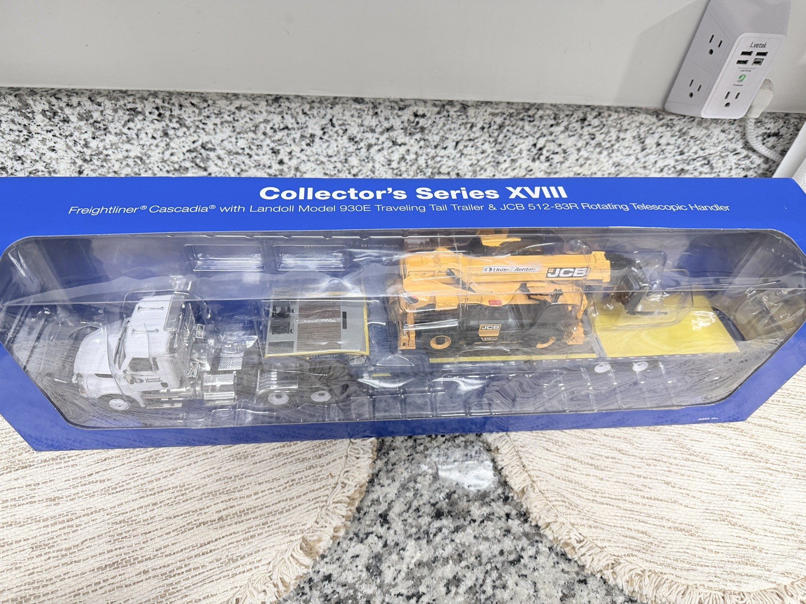 United Rentals Collector’s Series XVII First Gear Freightliner, JCB Forklift