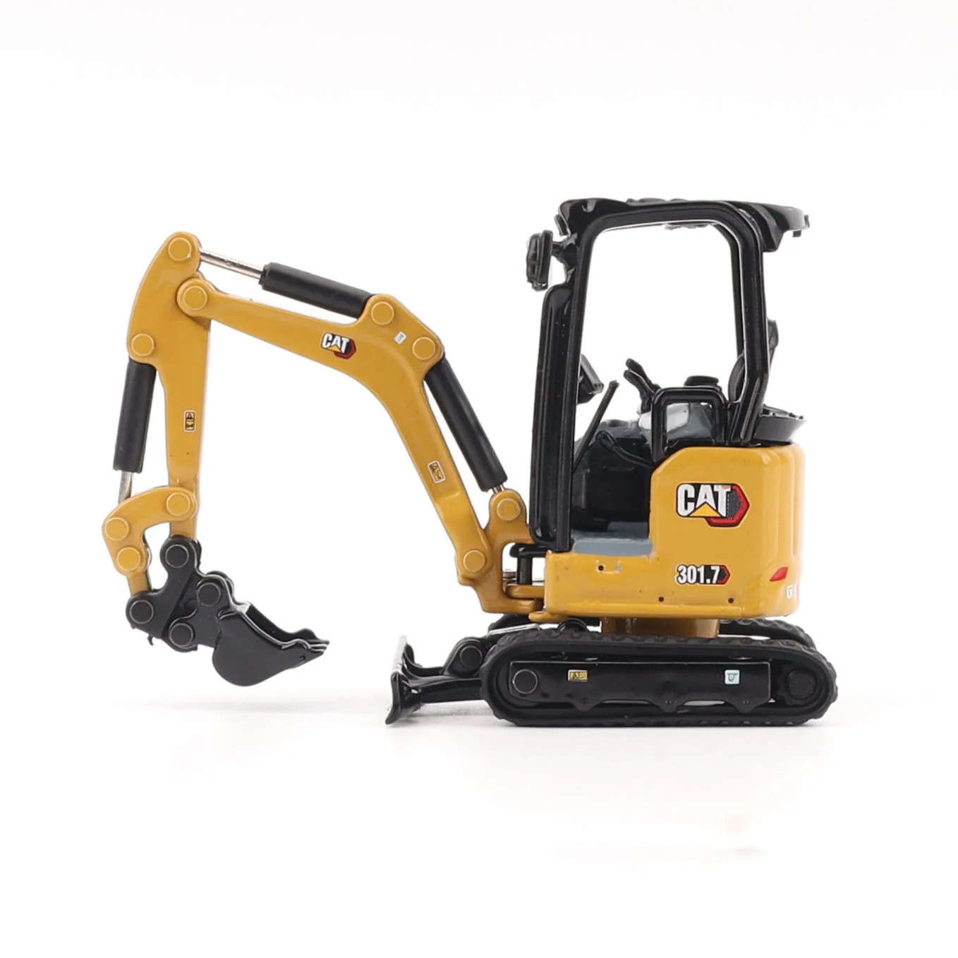 Caterpillar 301.7 CR Mini Excavator 1:50 Diecast Masters #85597