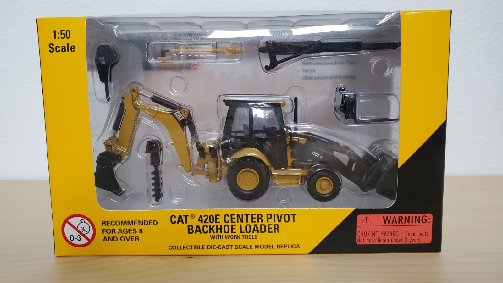 1/50 Caterpillar CAT 420E Center Pivot Backhoe w/ Attachments (Norscot #55143)