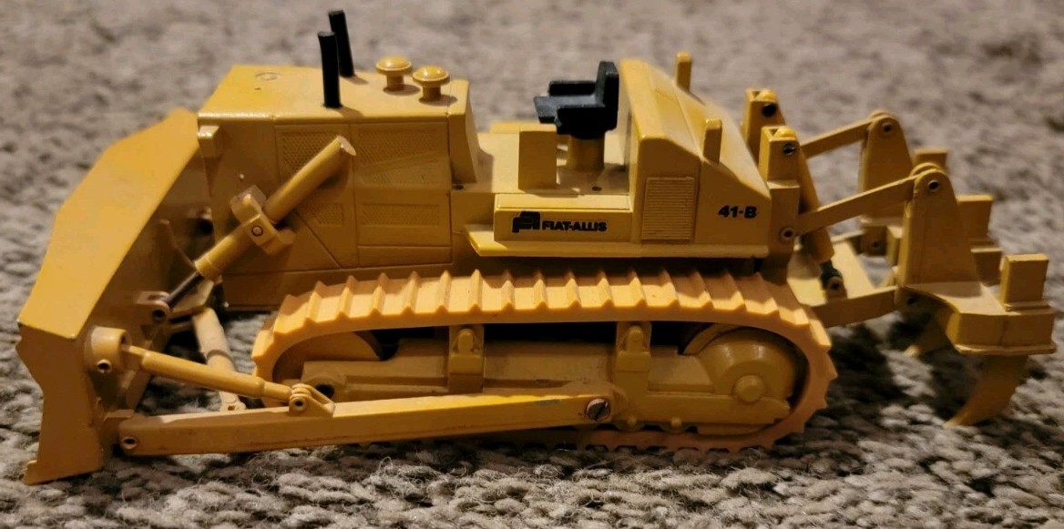 Vintage Fiat Allis 41B Dozer – 1/50 – Conrad #2910 – Made in West Germany