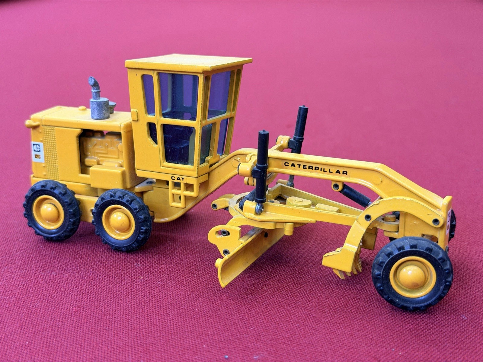 JOAL Engin Chantier Miniatures Made Spain N217 CATERPILLAR 12G Leveler 1/50