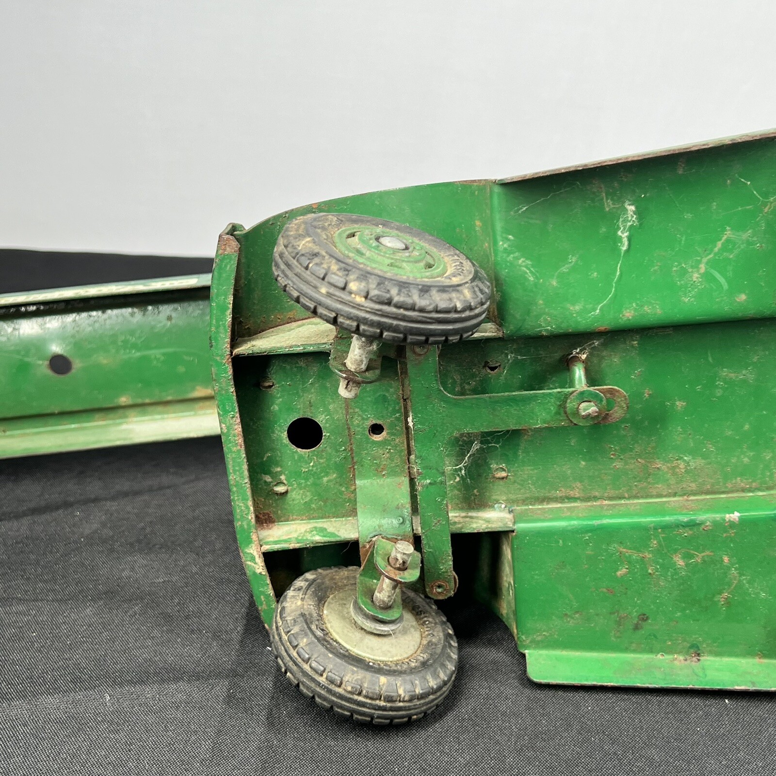 VTG Model Toys Doepke Barber Greene Back Loader Pressed Steel Conveyor