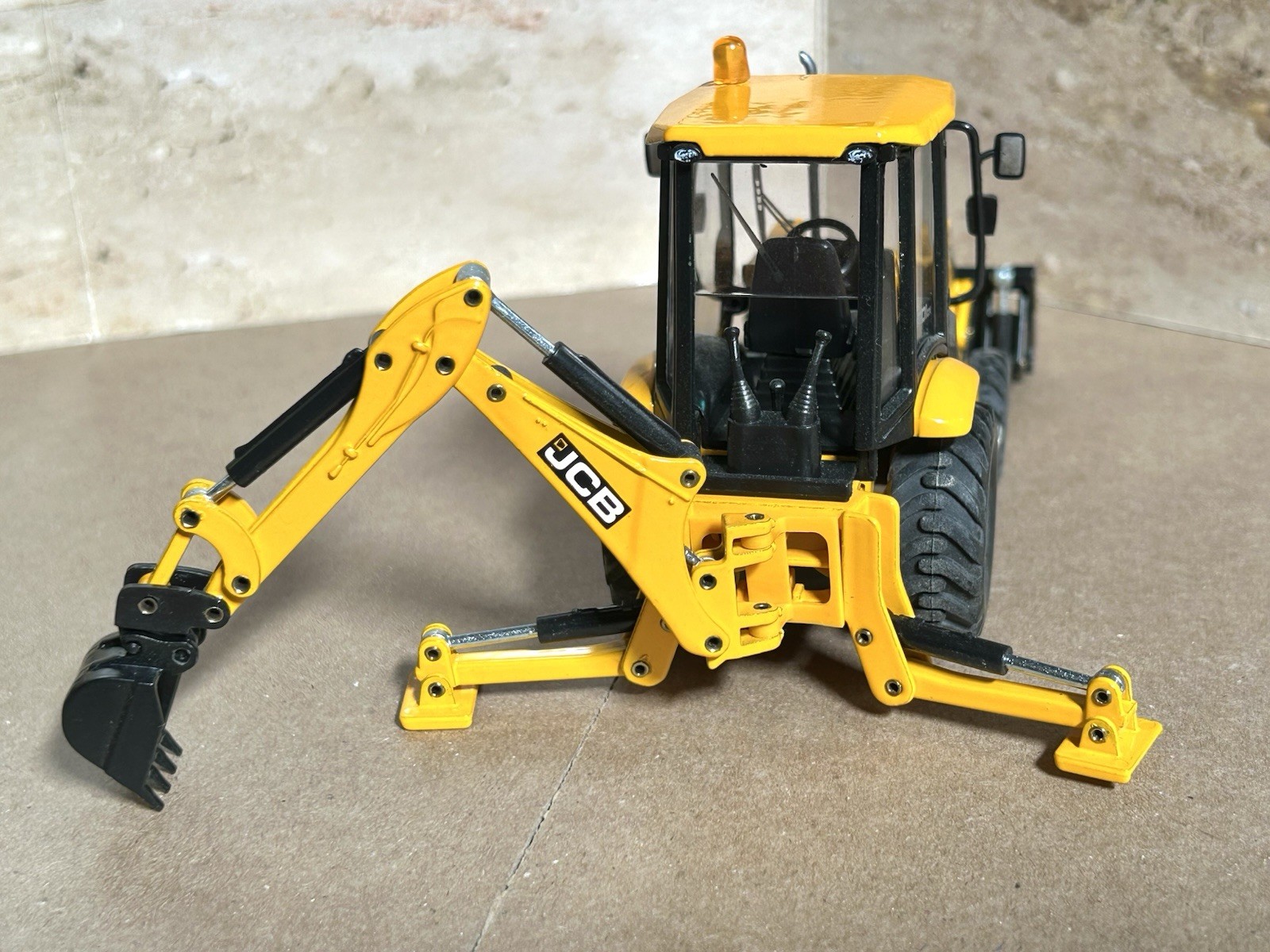 Joal 1/35 Scale JCB Midi CX Centermount Tractor Loader Backhoe (v/g with box!)