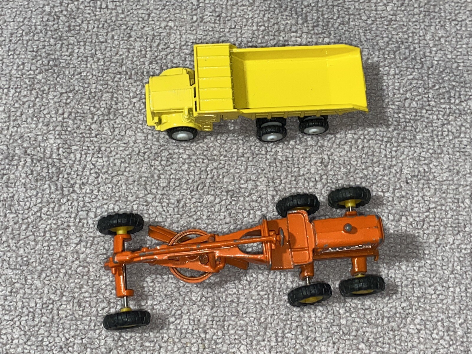 Vintage Zylmex 8102 Orange Motor Road Grader Hong Kong & EUCLID R-40 Dinky toys