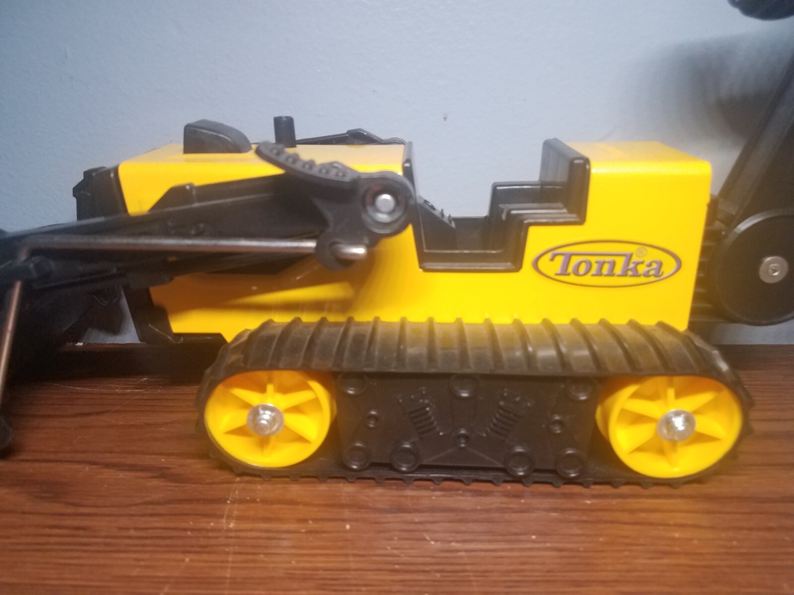 2012 Tonka Hasbro Truck Back Hoe / Front End Loader Plastic and Metal Toy EUC