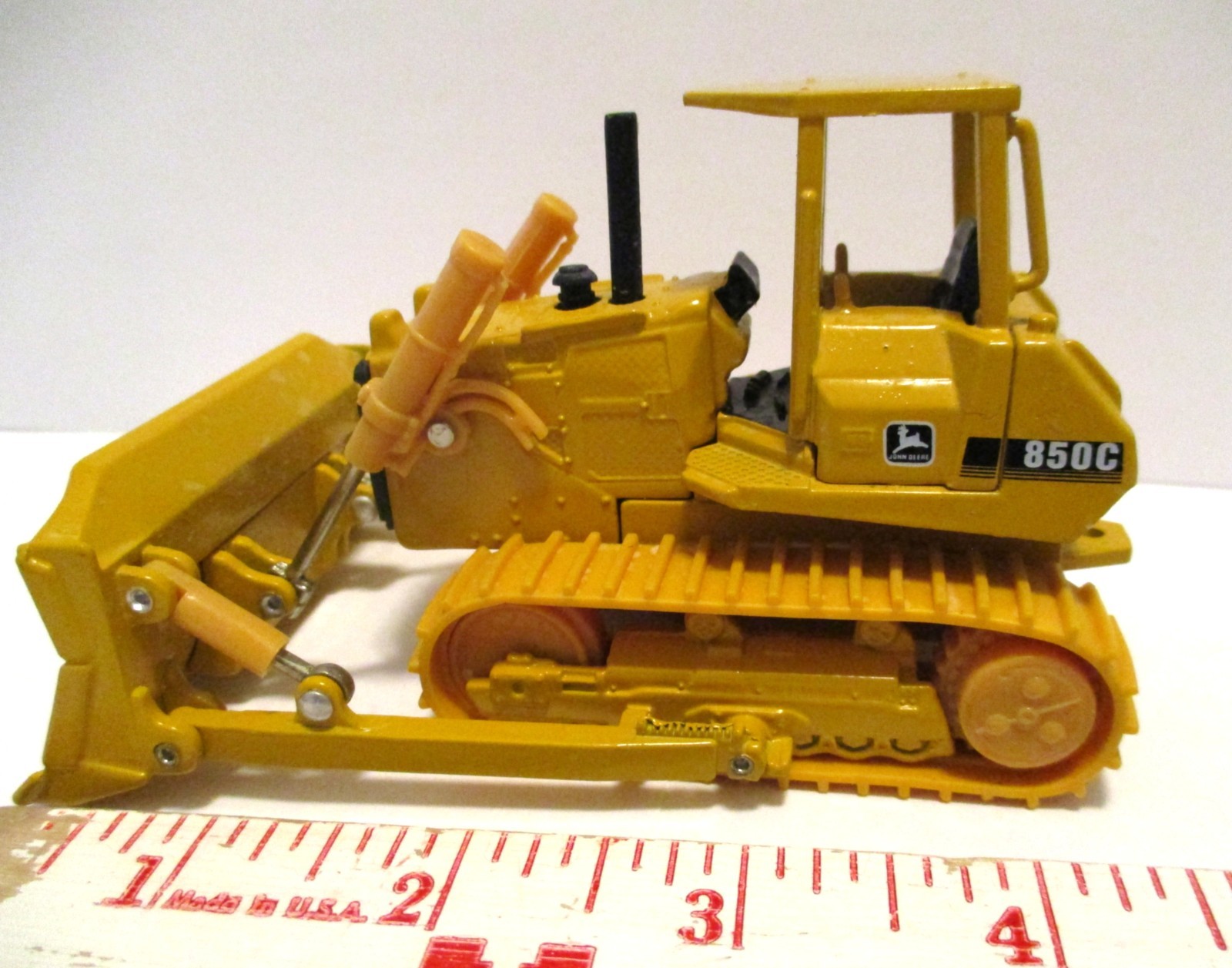 John Deere 850C Crawler Dozer Bulldozer Tractor 1/50 Toy Ertl Construction jd