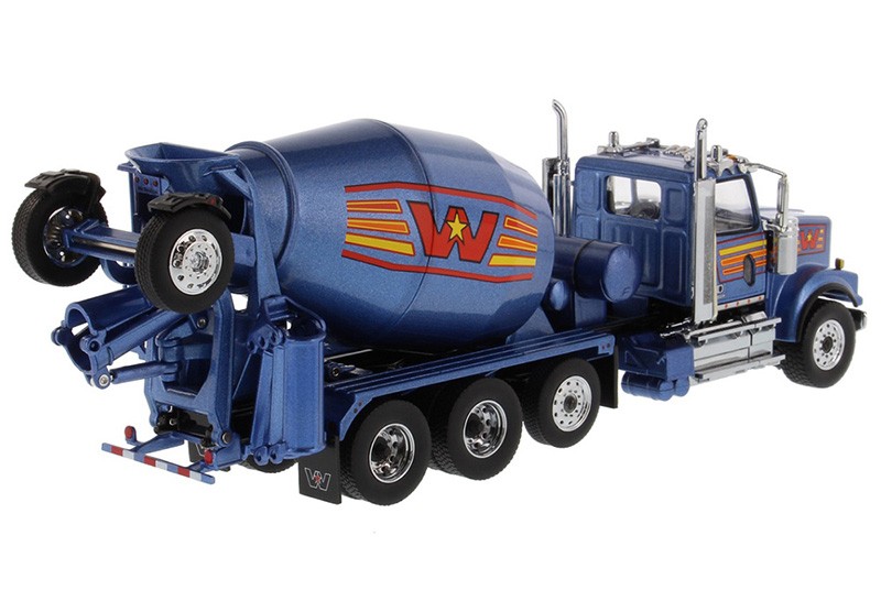 Diecast Masters 71075 1/50 Scale Western Star 4900