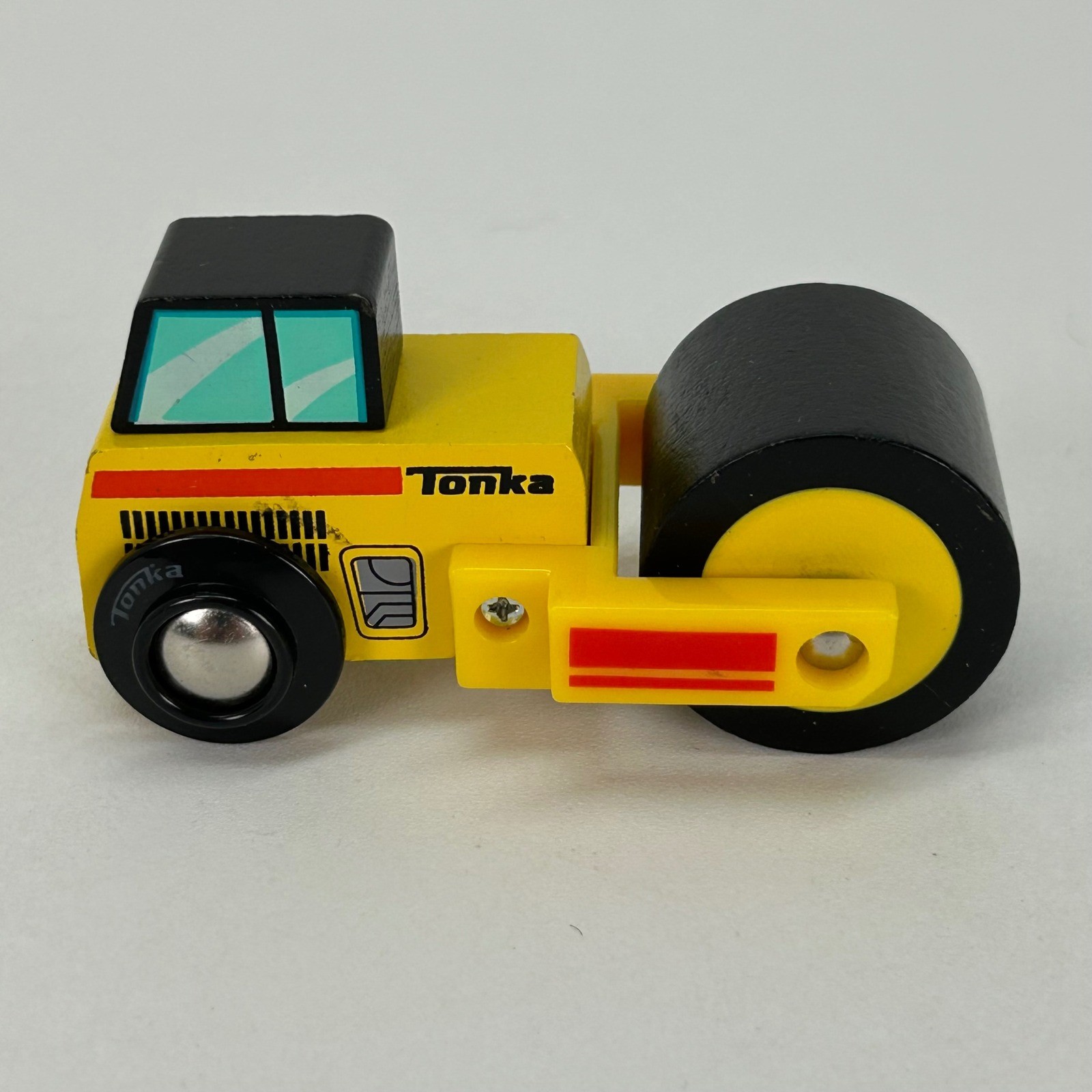 Tonka Wooden Steam Roller Construction Toy Yellow Black 2014 Hasbro 3.5 Inch