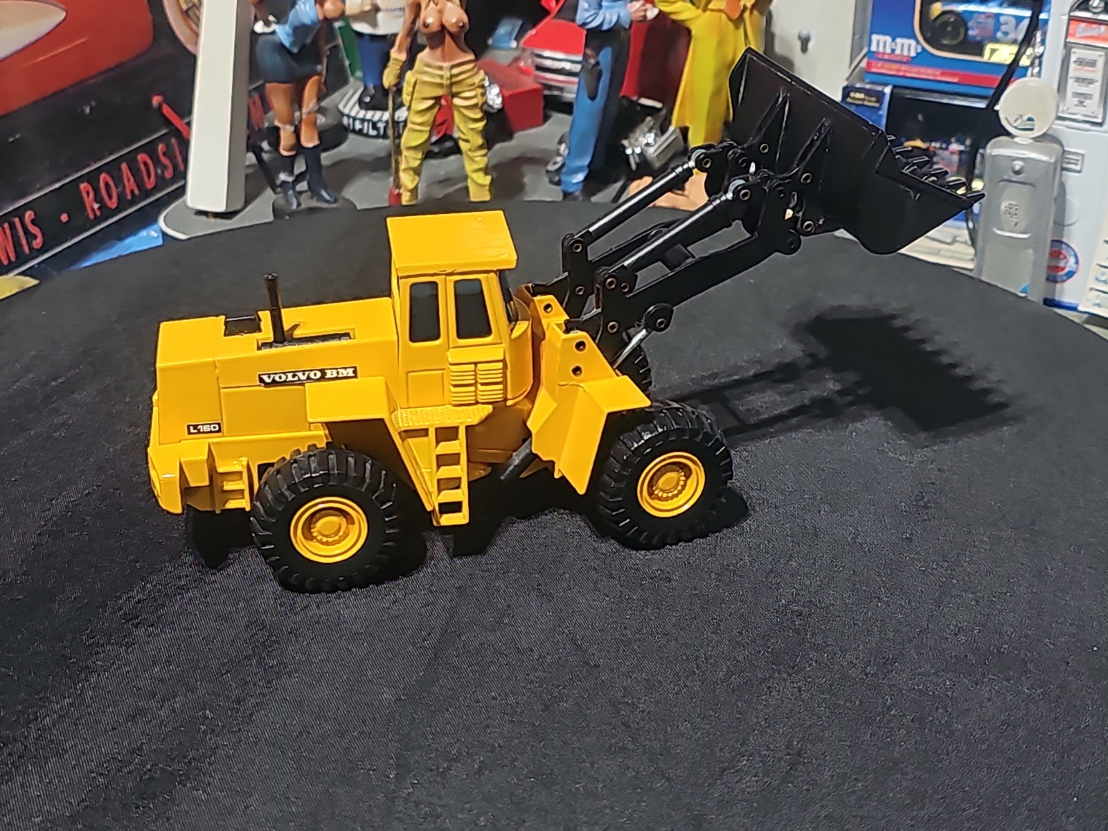 VINTAGE RARE Joal 1:50 Scale Volvo BM L70 Front End Loader VERY NICE
