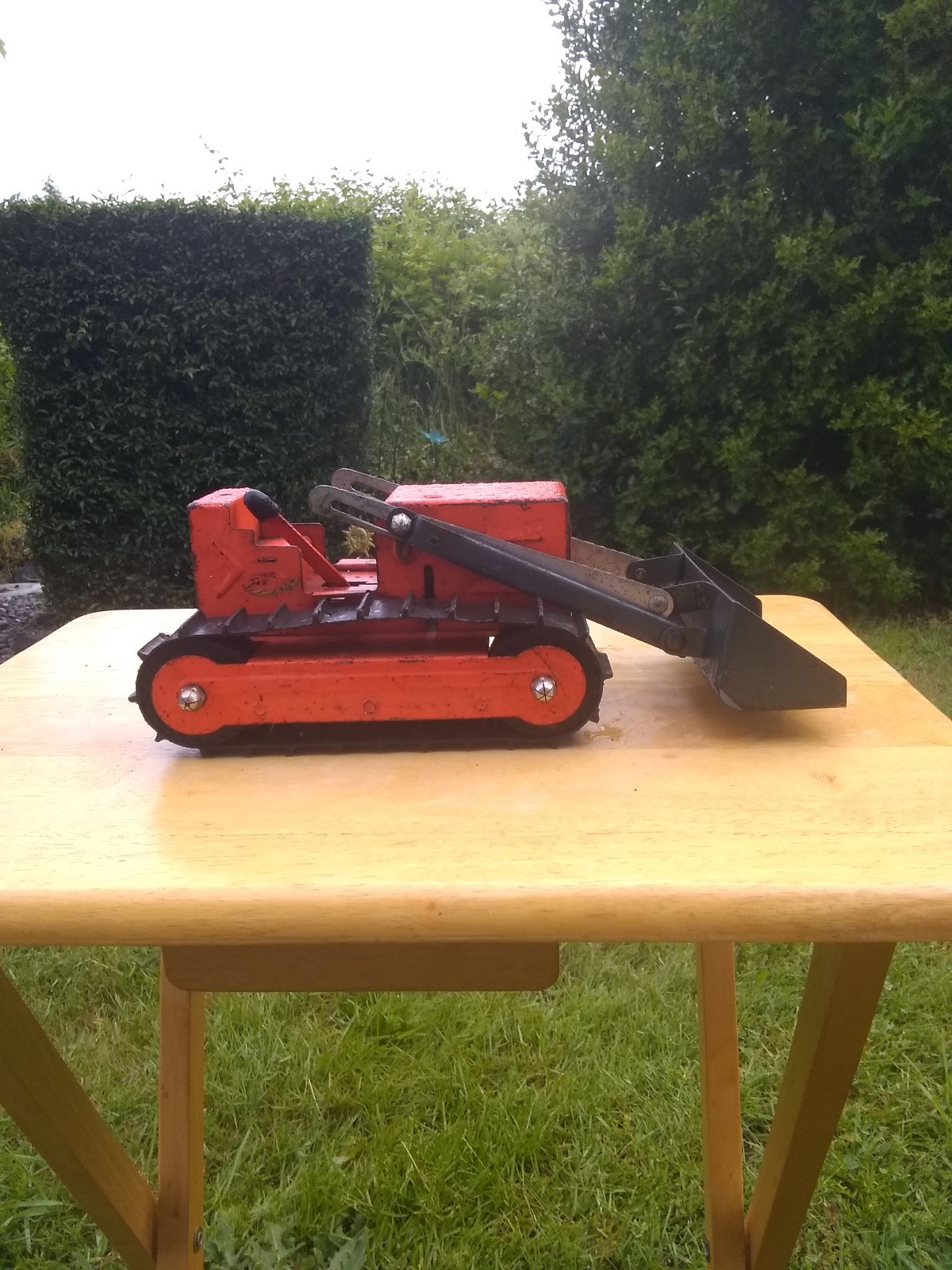 Vintage 1970s Tonka T-6 Tracked Bulldozer / Crawler Front End Loader