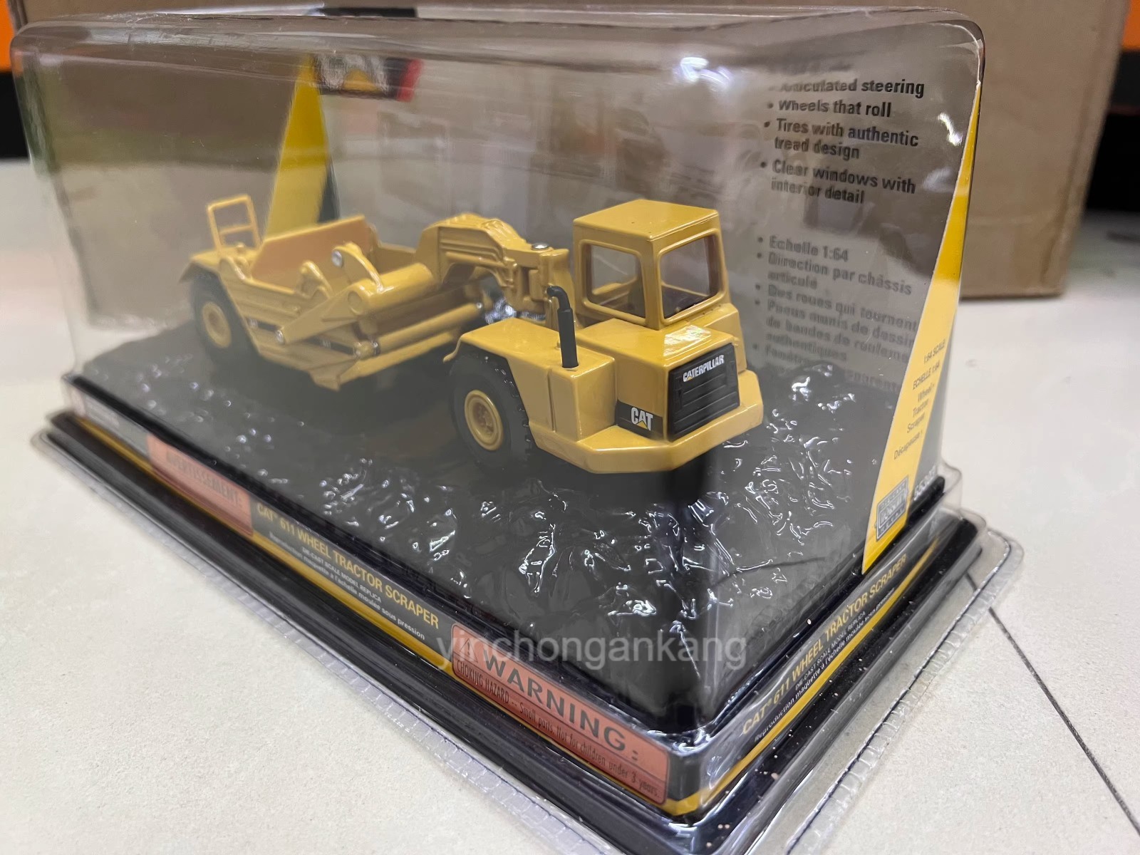 Diecast Masters 85695 – Caterpillar CAT 611 Wheel Tractor Scraper 1:64