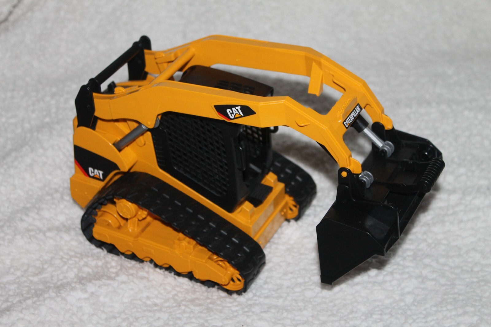 BRUDER CAT CATERPILLAR MULTI TERRAIN LOADER DIGGER VEHICLE 1:16 EUC