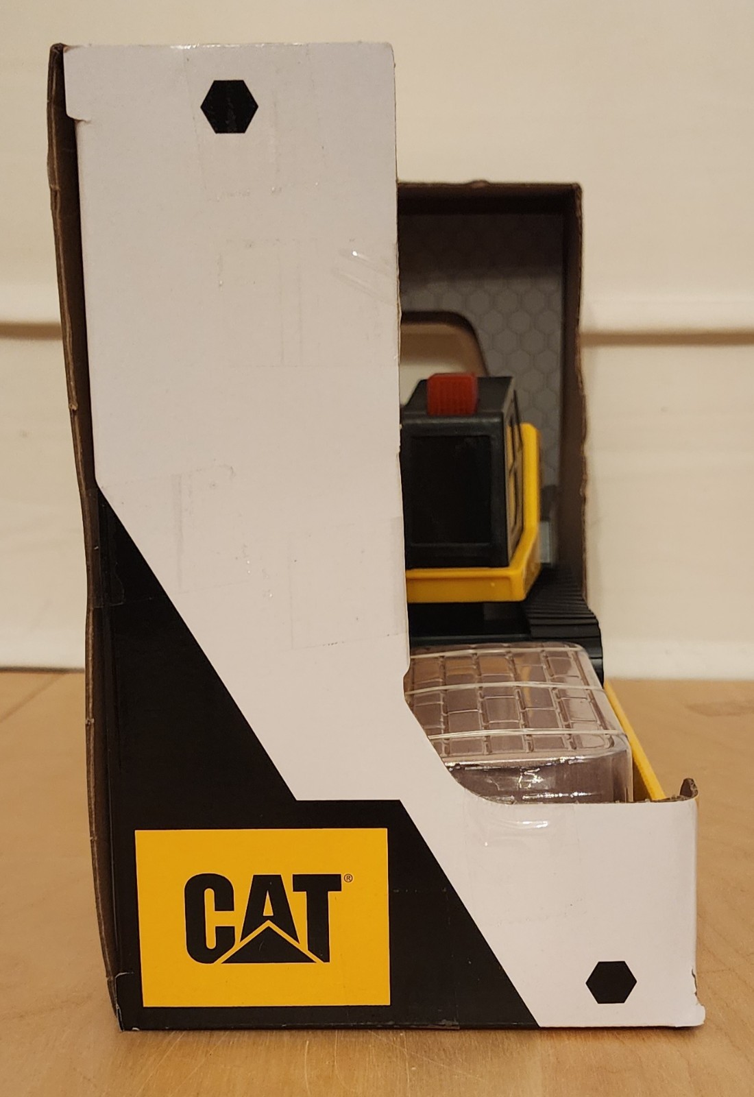 Funrise CAT 3-IN-1 Construction Vehicle Power Switch Excavator w/ Buildable Dirt