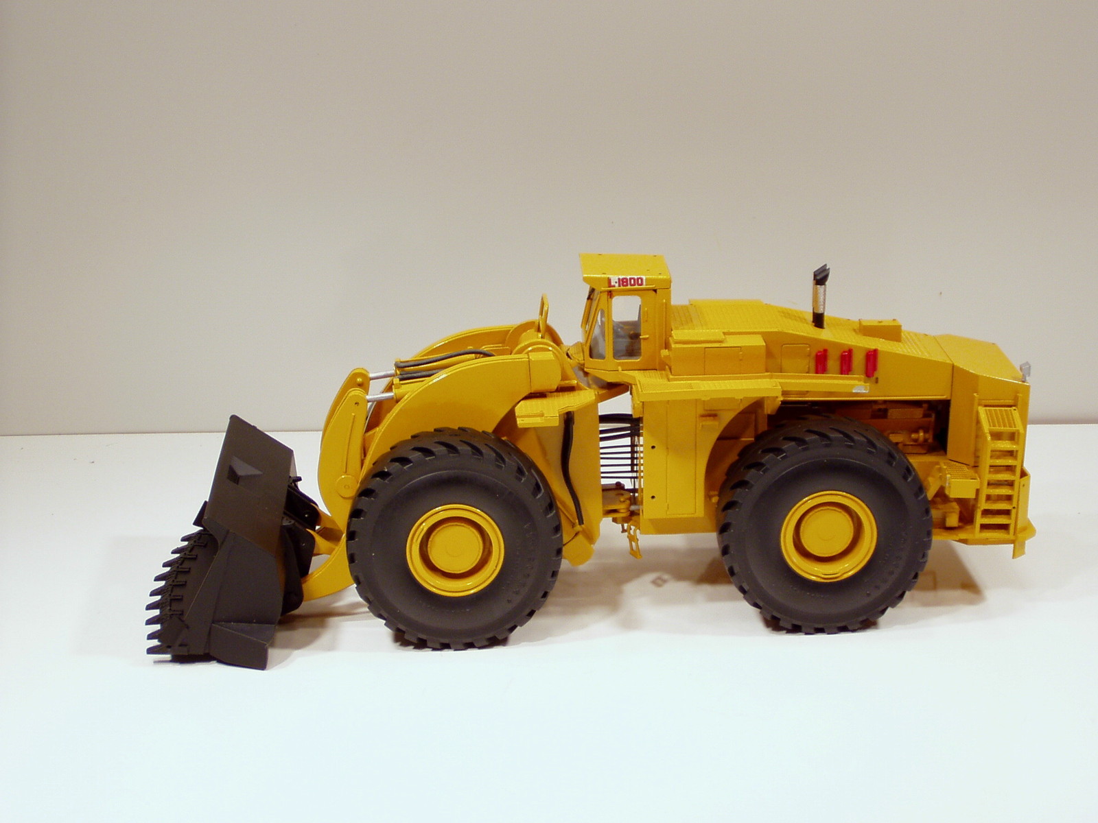 LeTourneau L1800 Wheel Loader – 1/48 – HartSmith Models – N.MIB