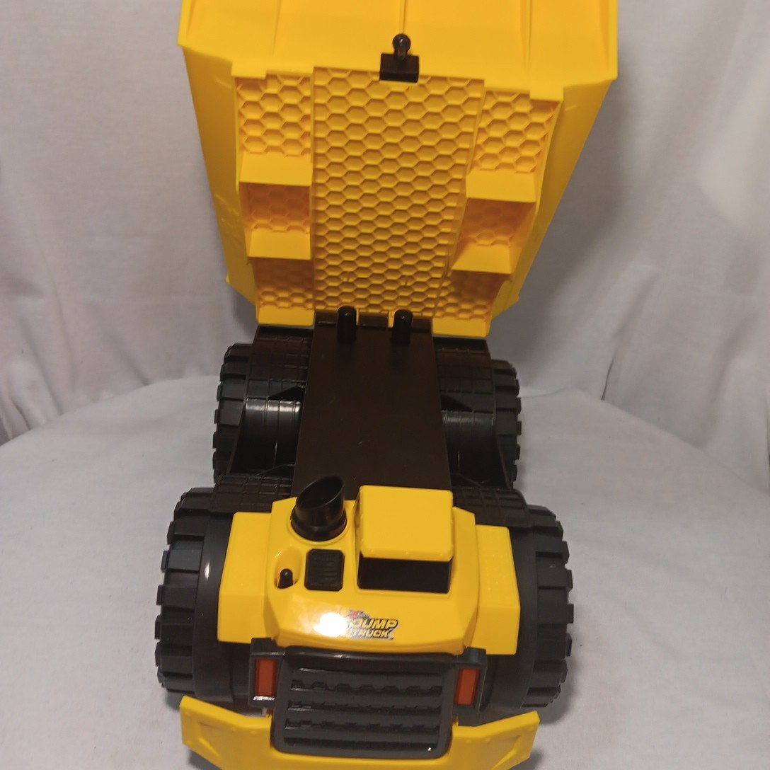 Xtreme Big Power Motorized Dump Construction Truck Will Haul 50 Pounds Tows 100