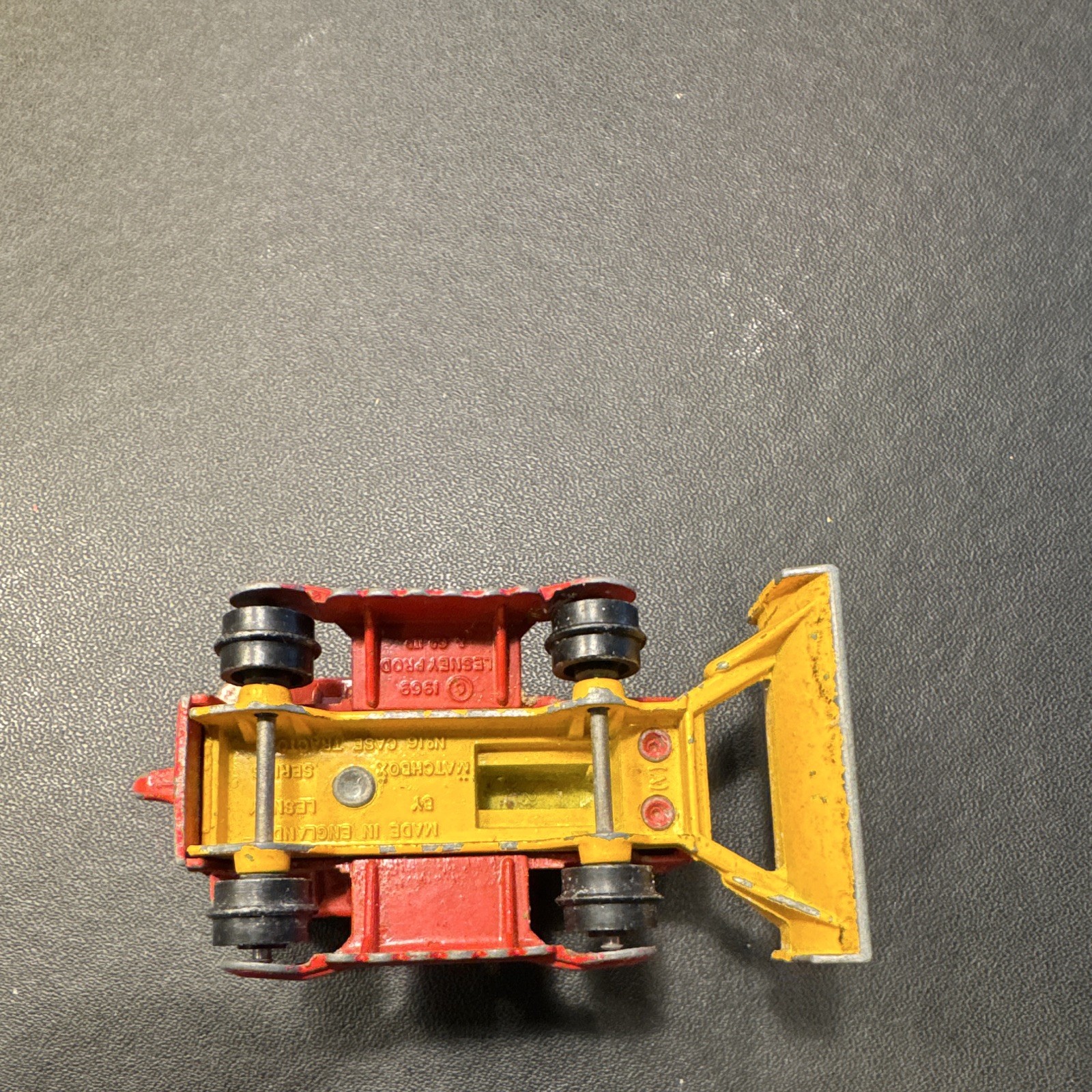 Matchbox 1:64 1-75 Case Tracked Dozer Diecast Red/Yellow Vintage 1969