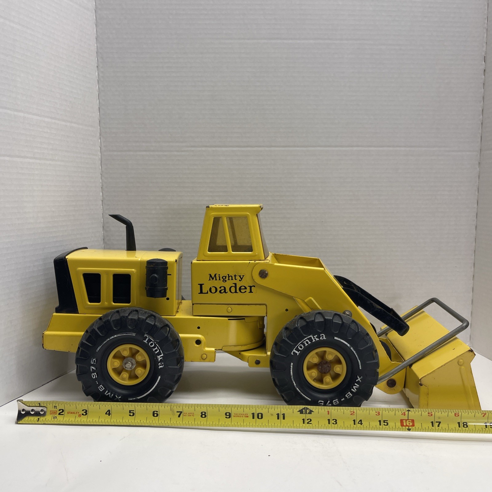 Mighty Loader Tonka 1967-1970 Front Loader (1921)