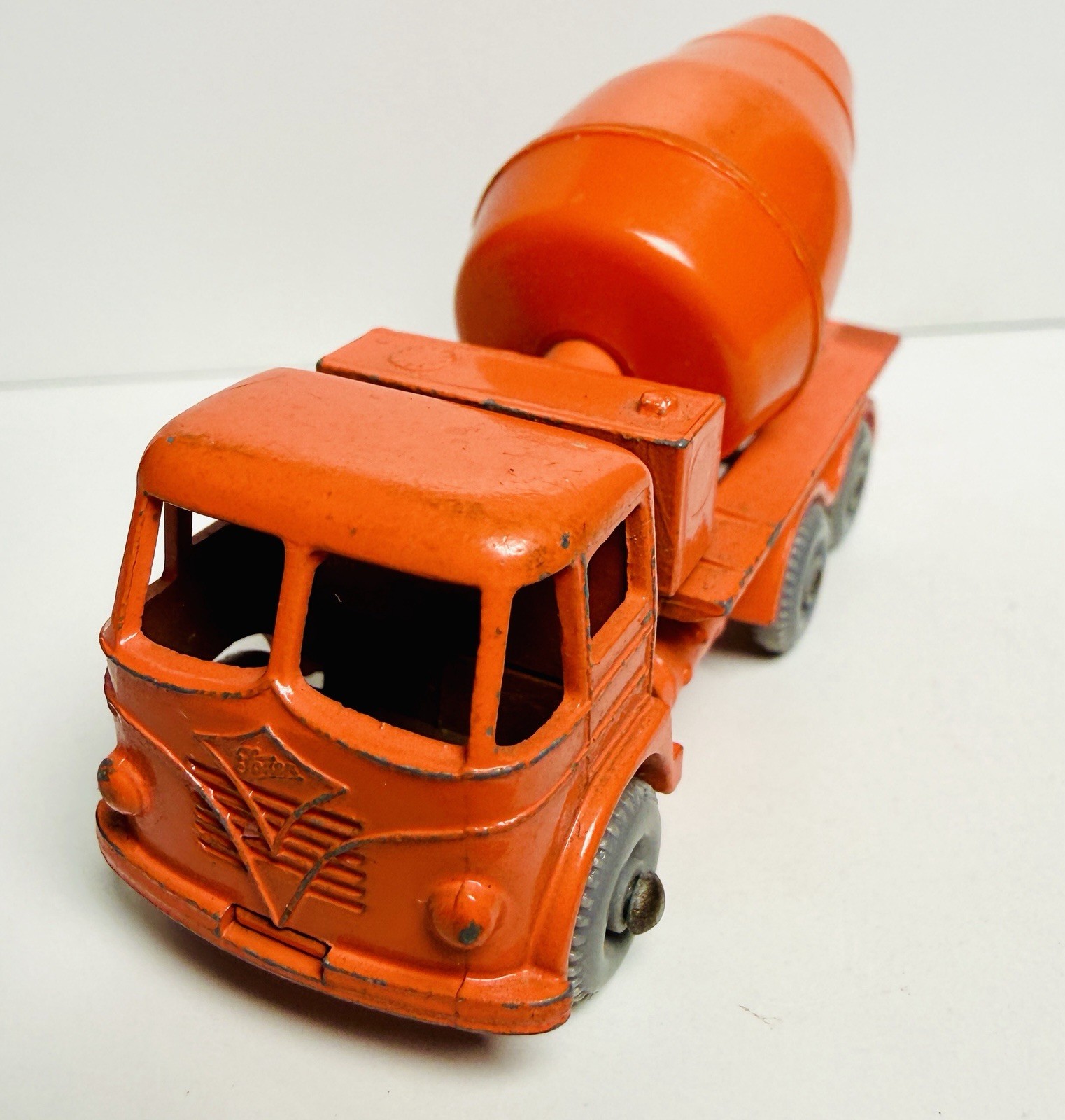 Vintage 1950s Lesney Matchbox No.26 Foden Cement Mixer Early Gray Wheels!