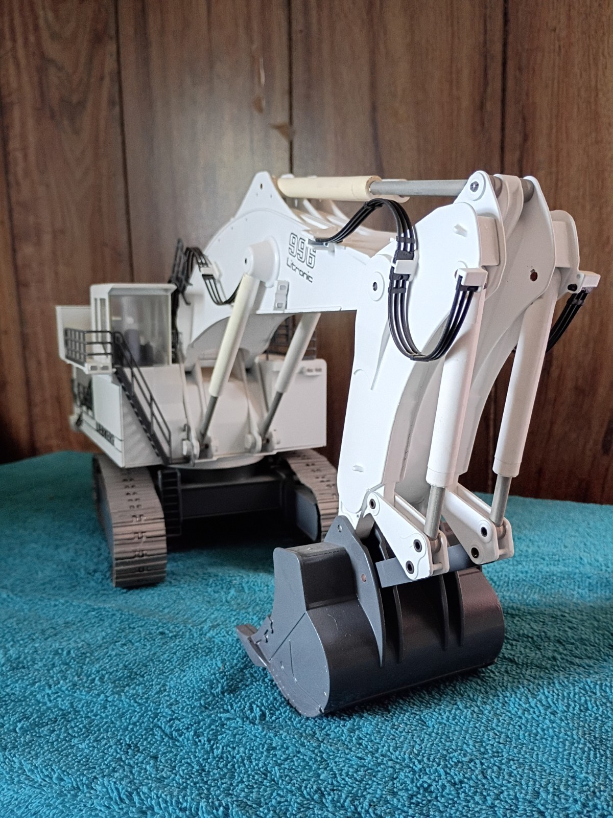 1:50 scale diecast Liebherr 996 excavator by Conrad