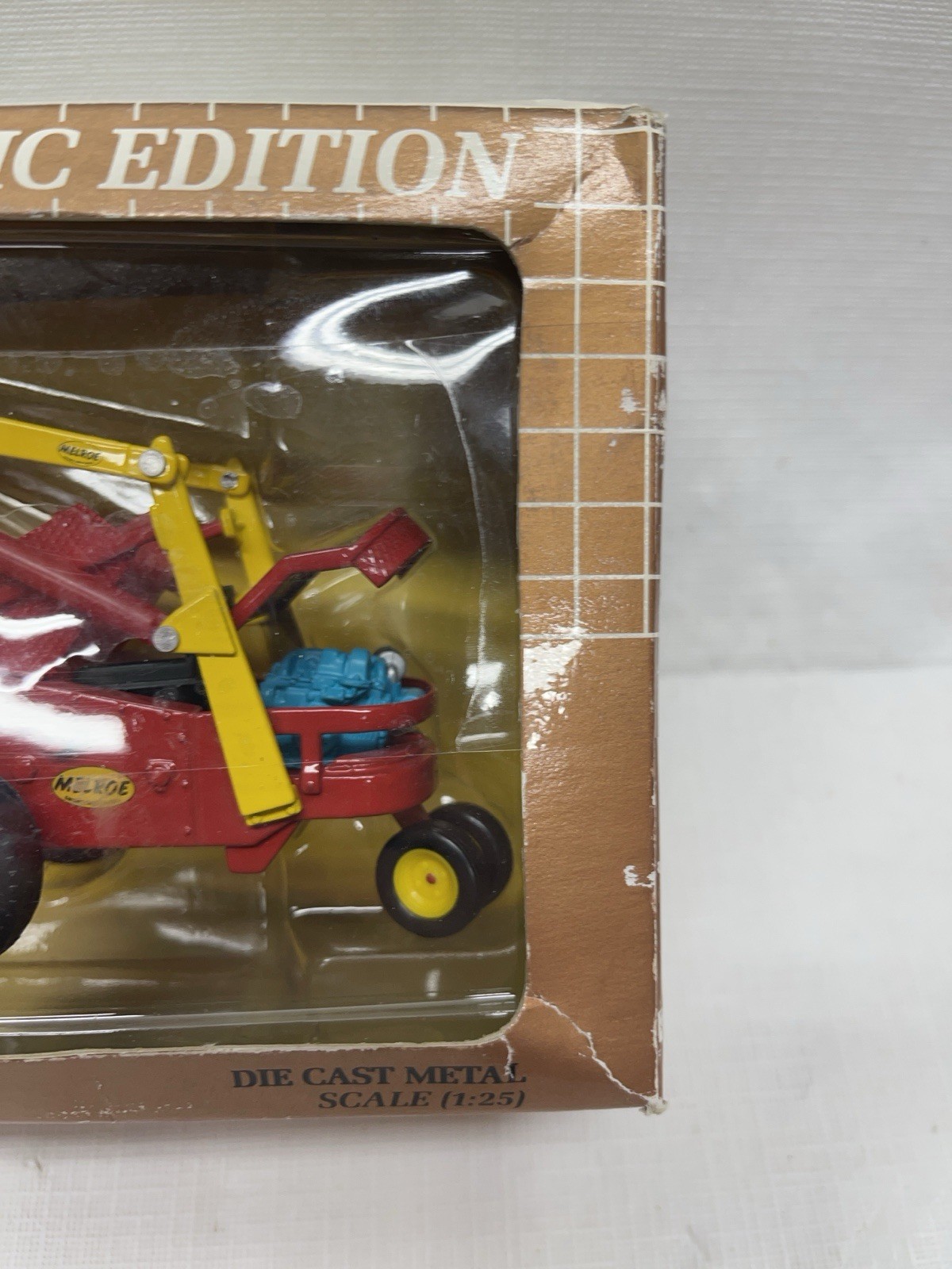 Melroe Bobcat M-200 Loader – Clover 1:25 Scale Diecast Model #6722771