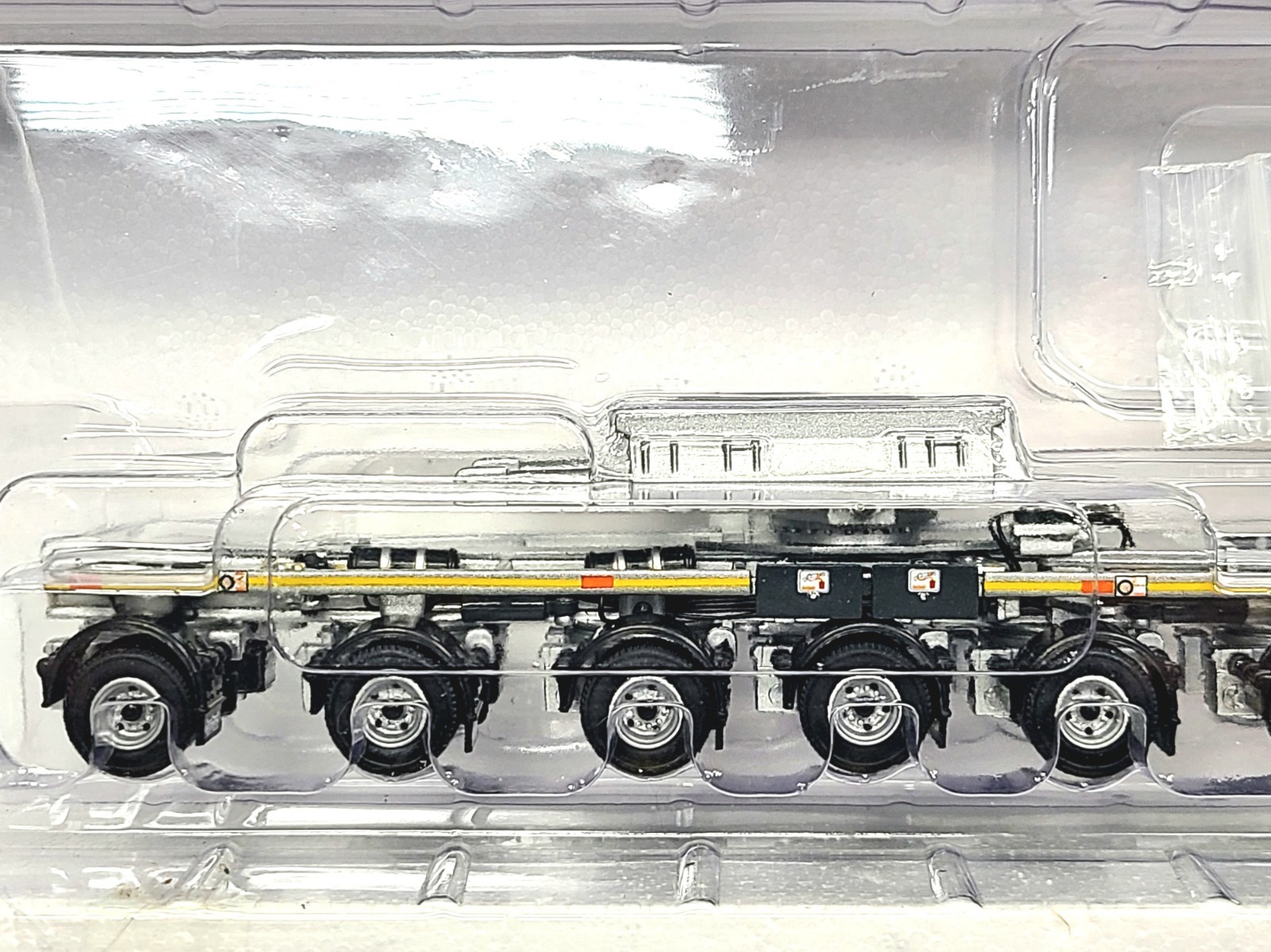 Mercedes-Benz Actros 8×4 Boom Transporter – Grohmann WSI 1:50 Scale #01-1502 New