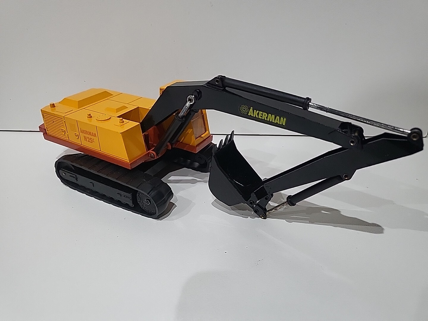 AKERMAN H25c NZG 148 1/50 Scale Leather