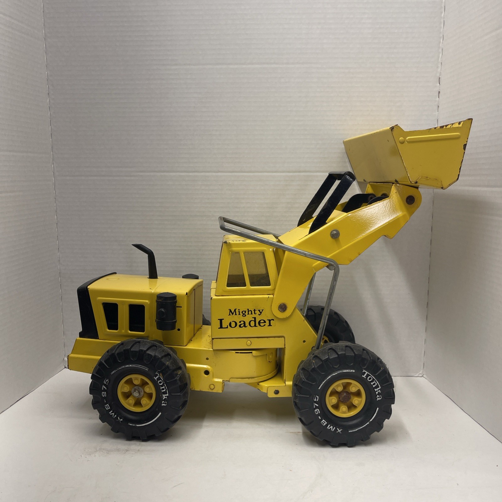 Mighty Loader Tonka 1967-1970 Front Loader (1921)
