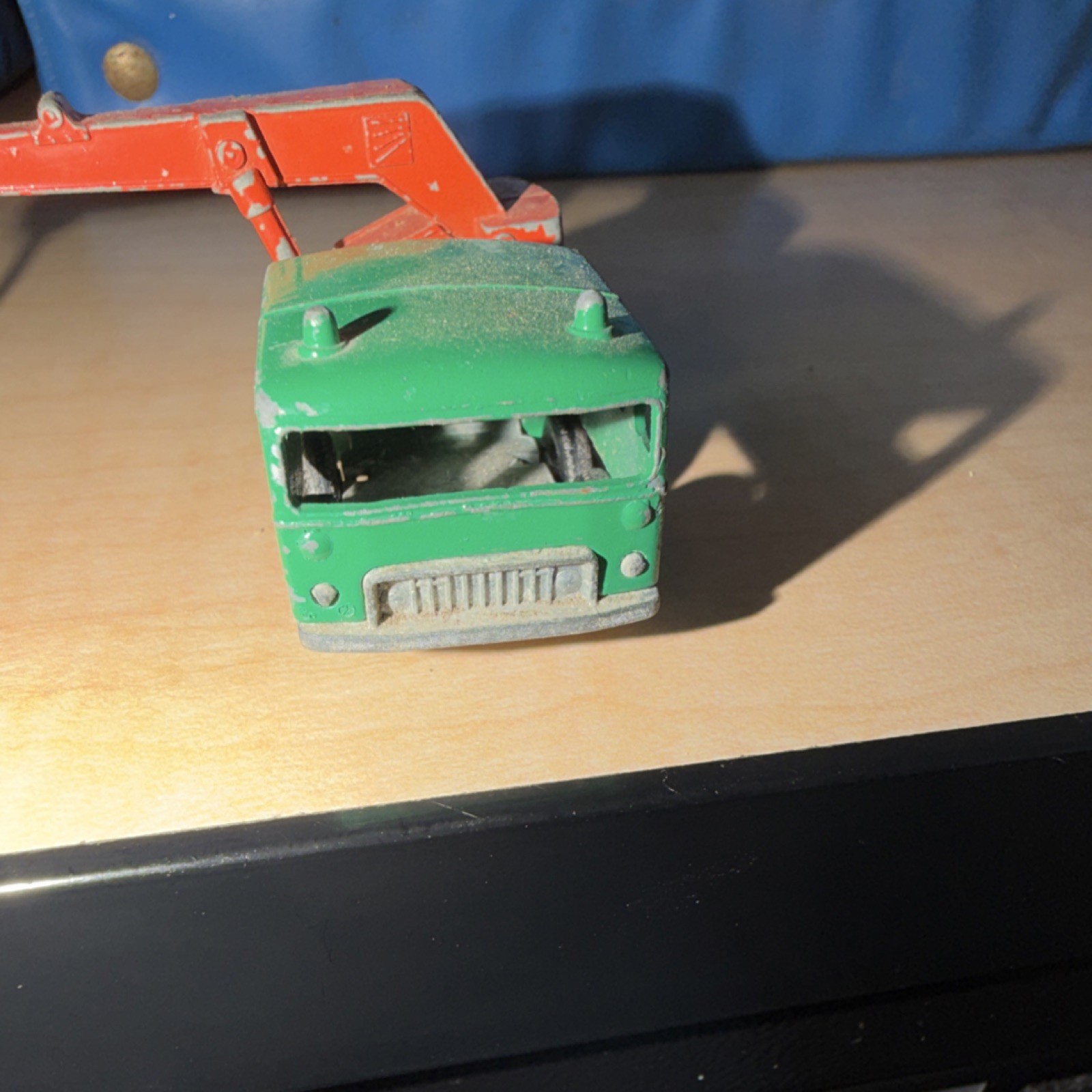 Matchbox Lesney Series 9 Wheel Crane Diecast Green Red Yellow Toy Vehicle