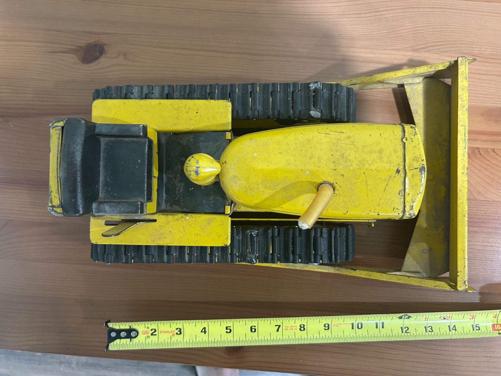 Vintage Toy Doepke D6 Bulldozer Caterpillar Pressed Steel Construction Model