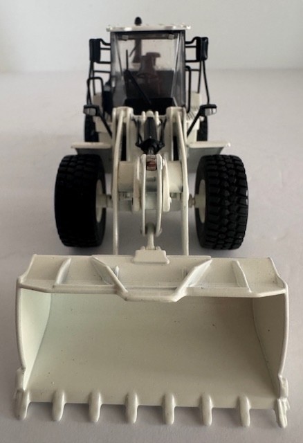 1:50 Caterpillar 950GC Wheel Loader Diecast Model In White 100-10-02 By Tonkin