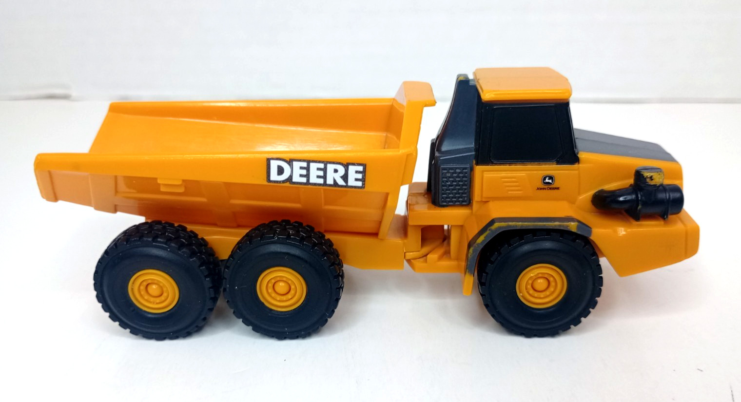 ERTL John Deere Articulated Dump Truck 5” Long