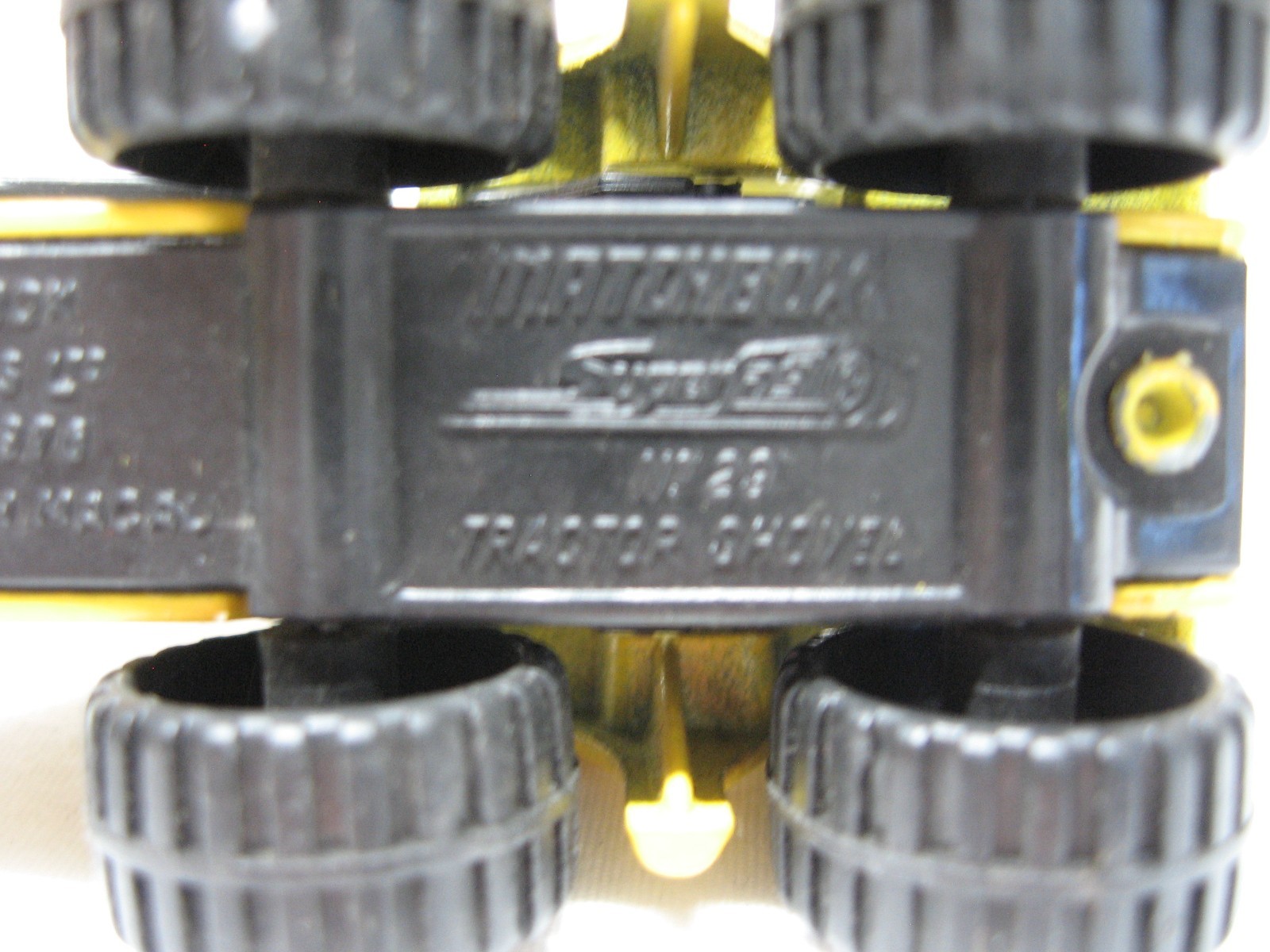 1976 Matchbox Superfast MB29 Tractor Shovel Yellow/Black – Macau