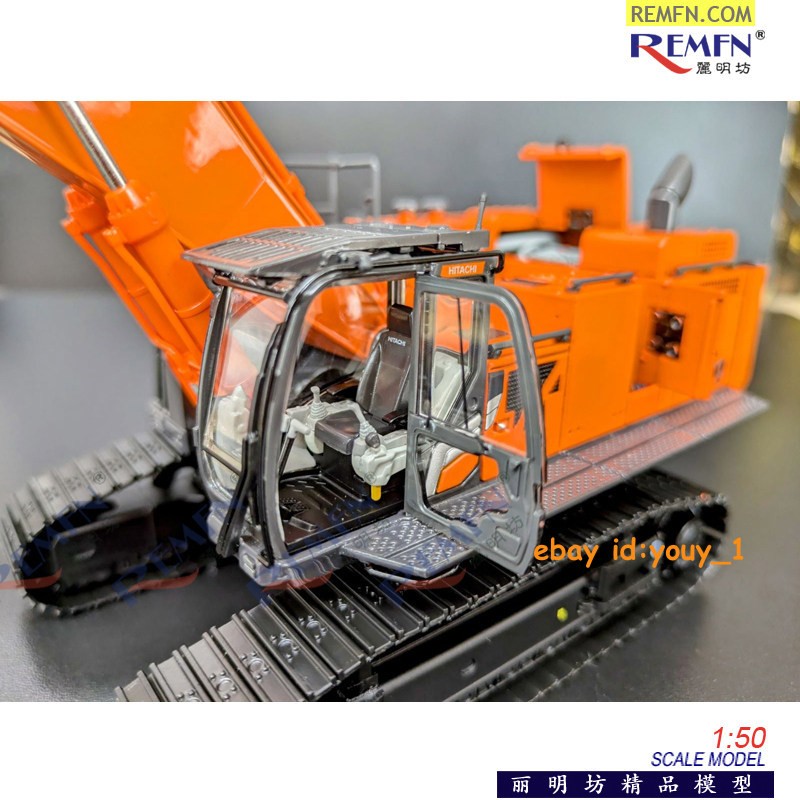 Hitachi ZX890LCH-7 Excavator 1:50 Scale Diecast Model – Collector’s Edition Gift