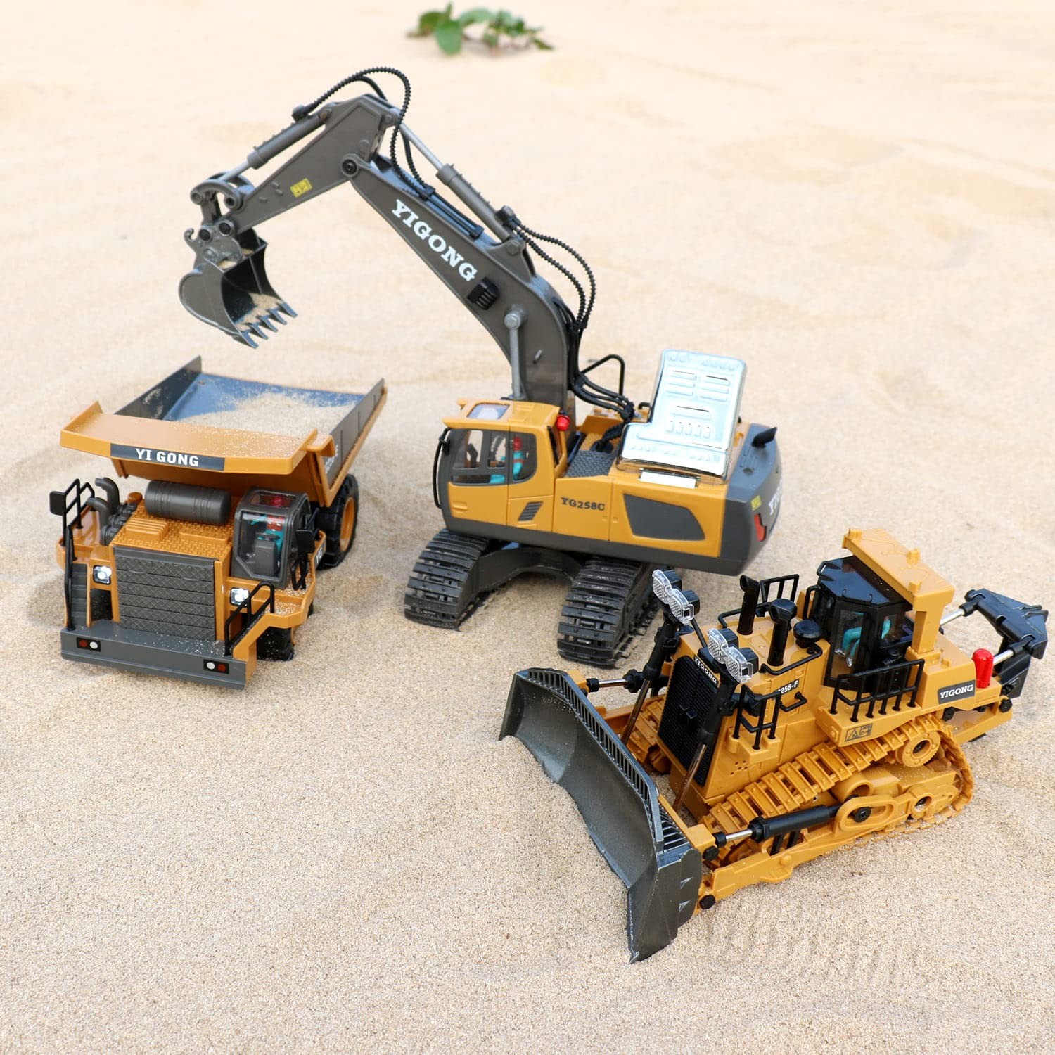 Rc Bulldozer Toys for Boys,Construction Remote Control Bulldozer with Metal b…