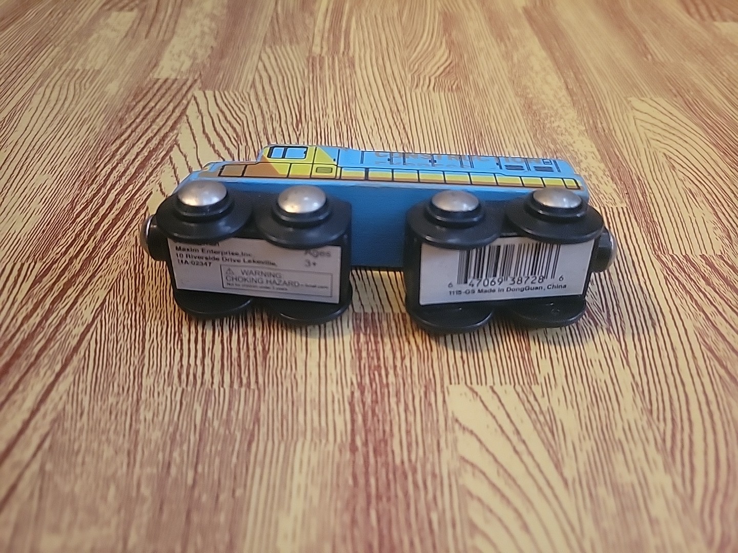 MAXIM WOODEN TRAIN LOCOMOTIVE ENGINE MAGNETIC CONSTRUCTION EXPRESS 38728