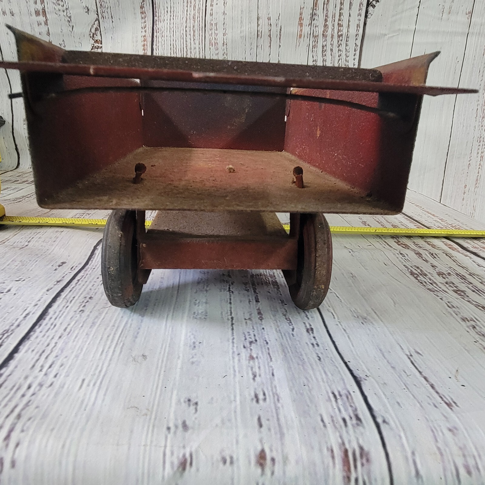 Vintage structo? 1920 or 30 very old pressed steel dump truck 24″ long no hood